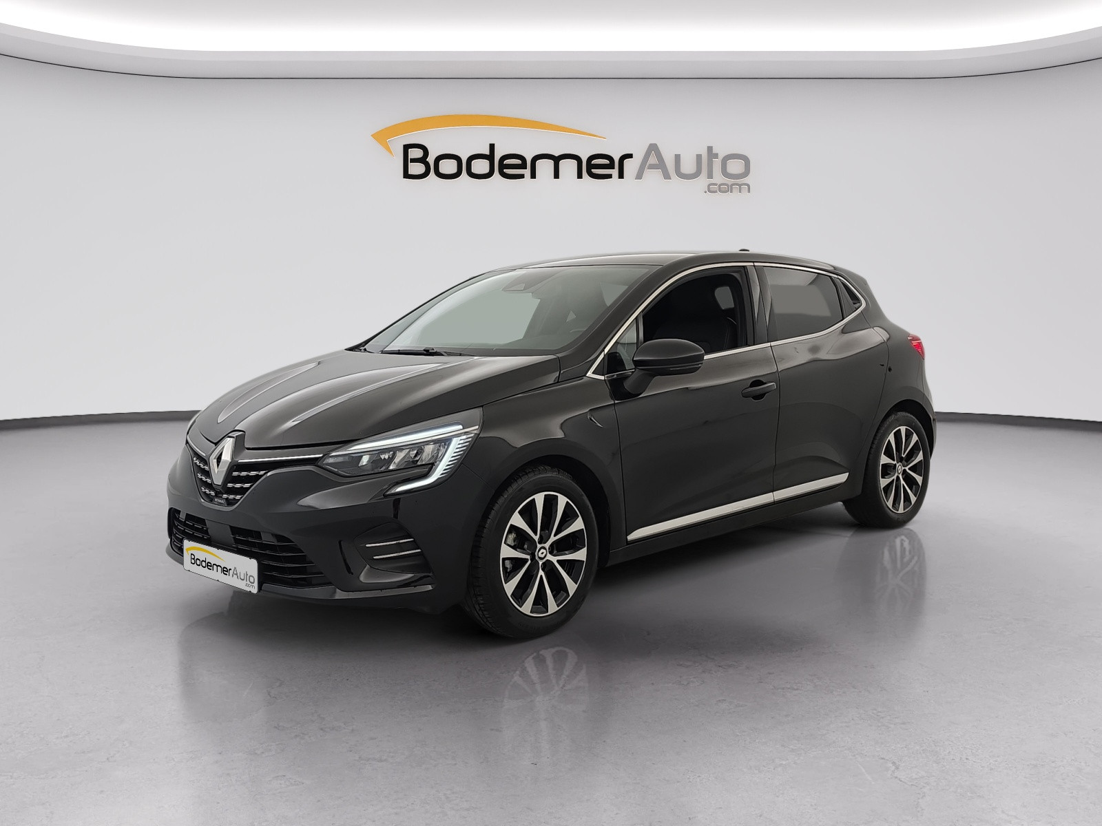 Renault Clio 5 Clio E-Tech full hybrid 145 occasion de 2023 en vente à Carhaix