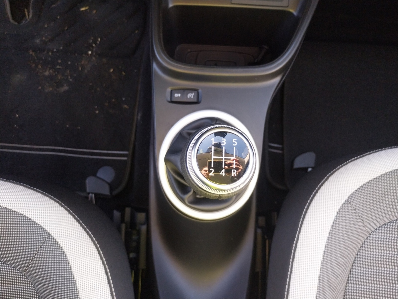 Vente en ligne Renault Twingo 3  SCe 65 - 21 au prix de 11 290 €