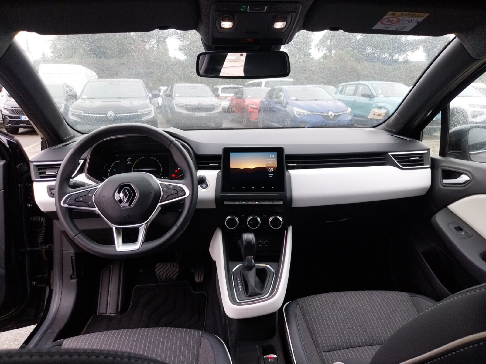 Vente en ligne Renault Clio 5 Clio E-Tech full hybrid 145 au prix de 18 490 €