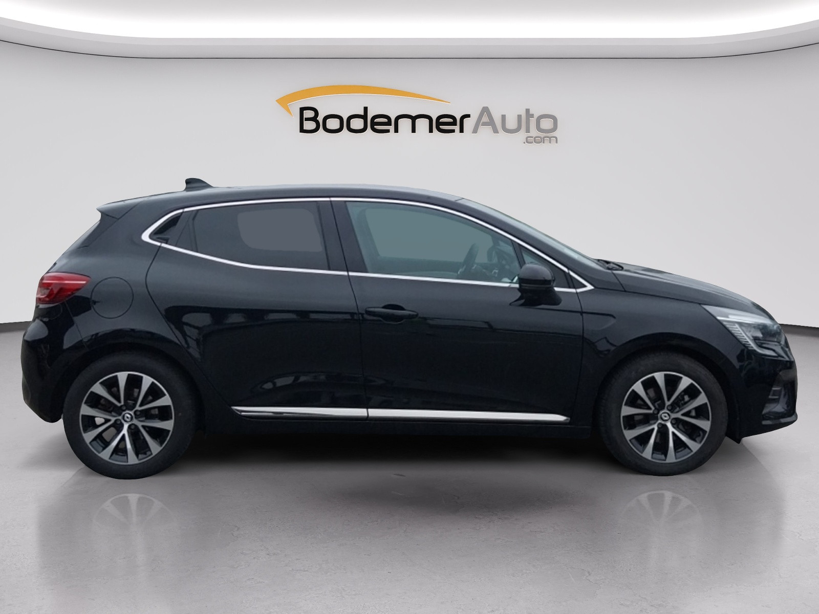 Vente en ligne Renault Clio 5 Clio E-Tech full hybrid 145 au prix de 18 490 €