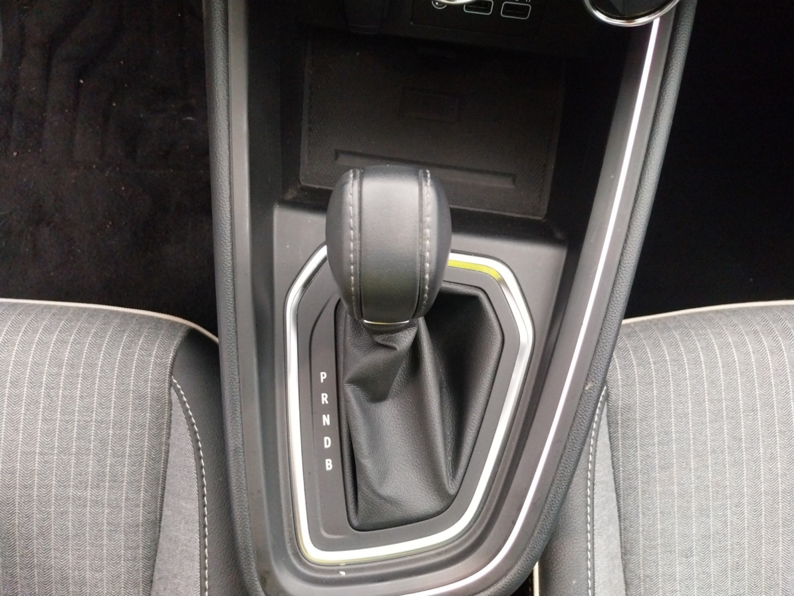 Vente en ligne Renault Clio 5 Clio E-Tech full hybrid 145 au prix de 19 490 €