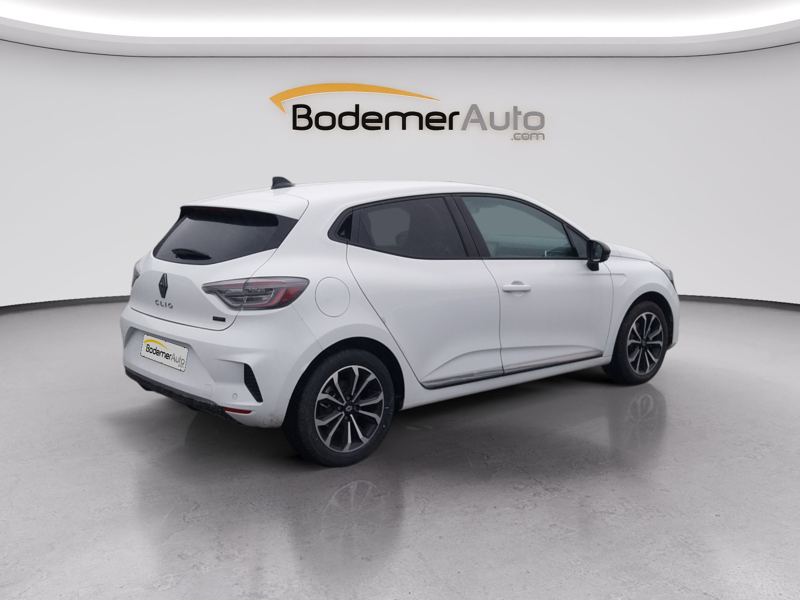 Vente en ligne Renault Clio 5 Clio E-Tech full hybrid 145 au prix de 19 490 €