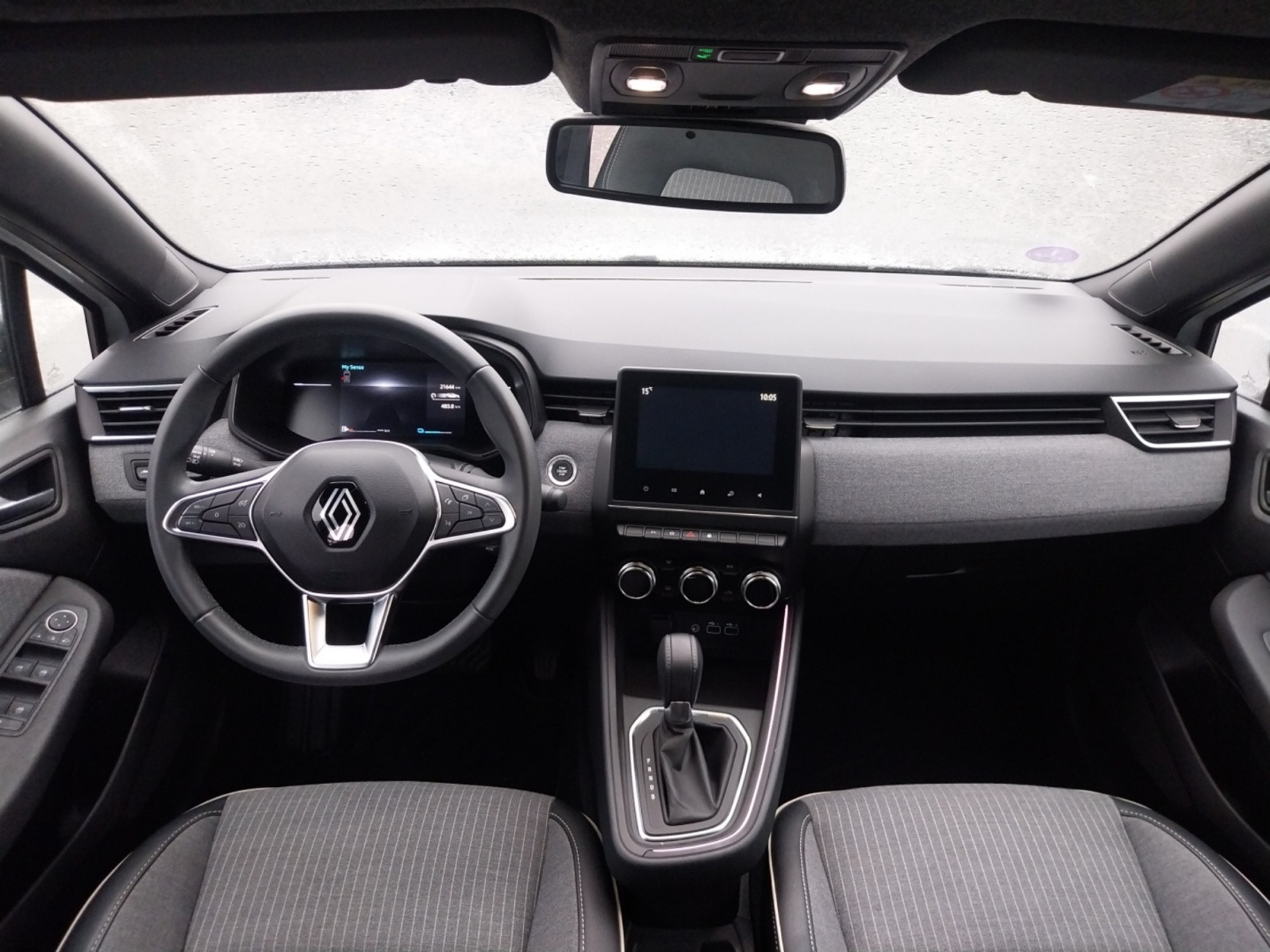 Vente en ligne Renault Clio 5 Clio E-Tech full hybrid 145 au prix de 19 490 €