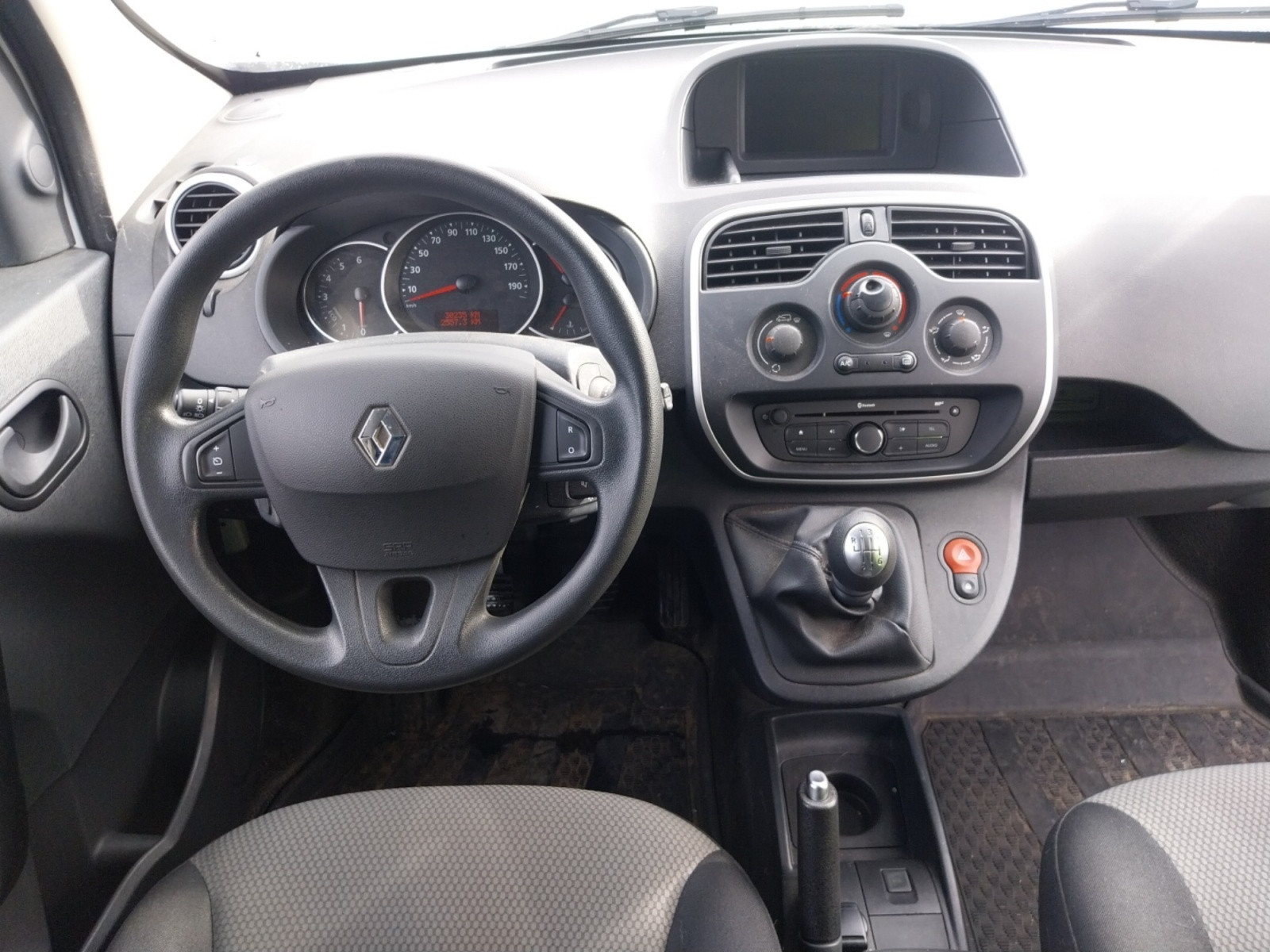 Vente en ligne Renault Kangoo Express  GRAND VOLUME MAXI 1.5 DCI 110 E6 au prix de 12 990 €