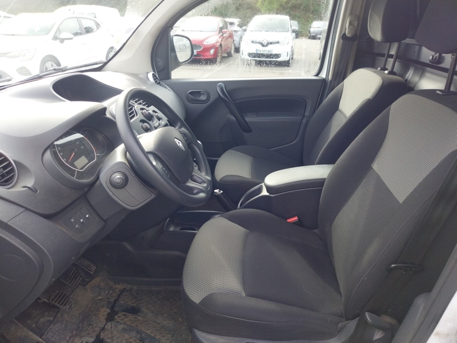 Vente en ligne Renault Kangoo Express  GRAND VOLUME MAXI 1.5 DCI 110 E6 au prix de 12 990 €