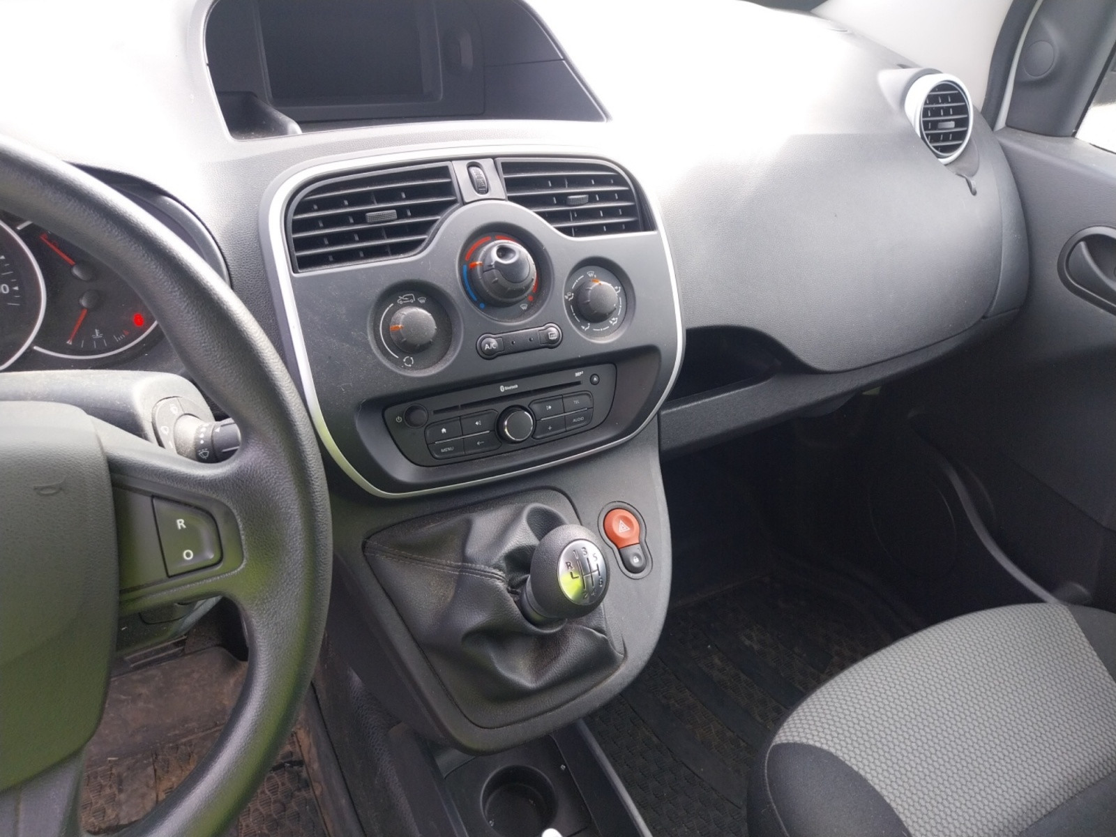 Vente en ligne Renault Kangoo Express  GRAND VOLUME MAXI 1.5 DCI 110 E6 au prix de 12 990 €