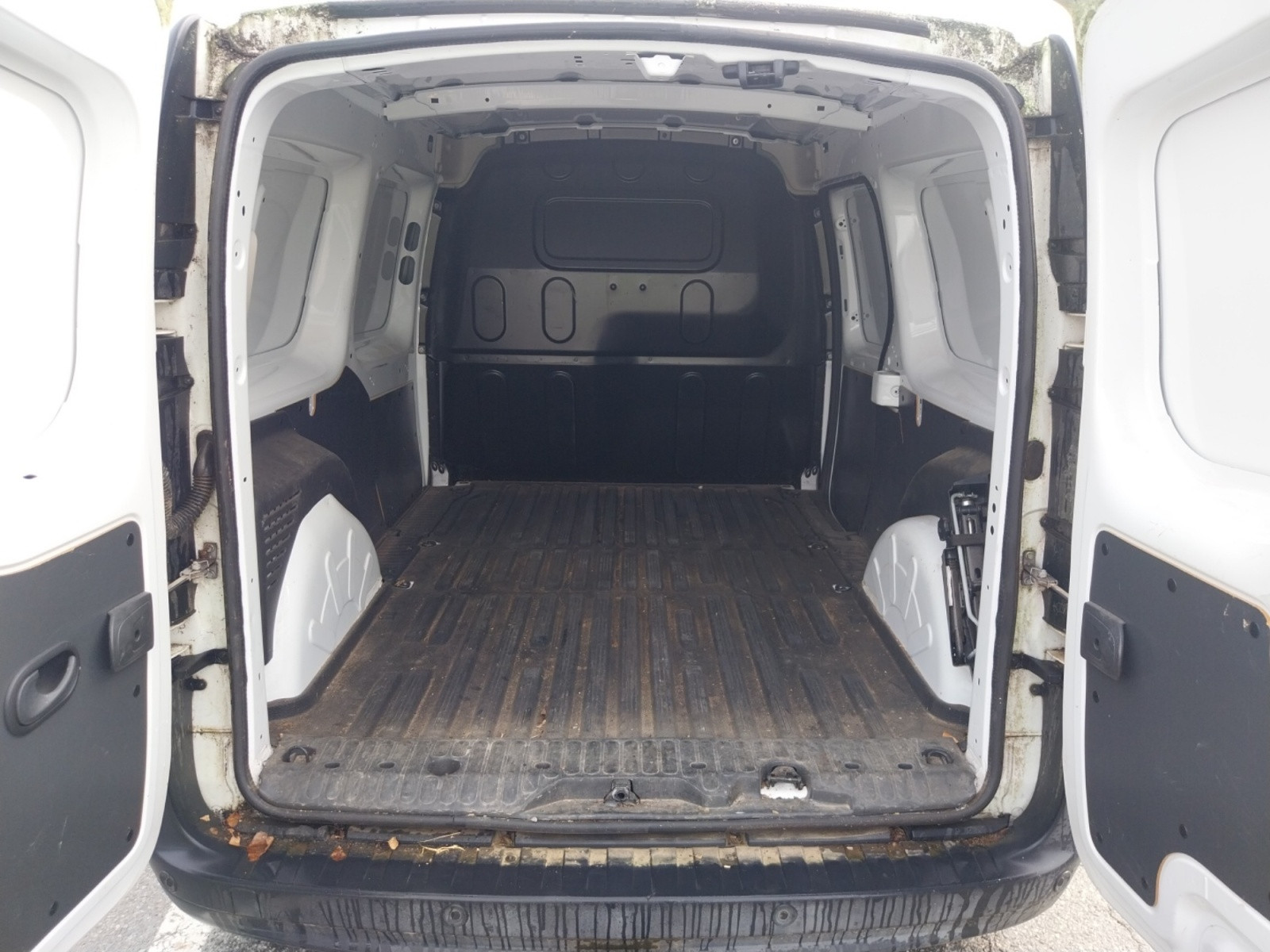 Vente en ligne Renault Kangoo Express  GRAND VOLUME MAXI 1.5 DCI 110 E6 au prix de 12 990 €