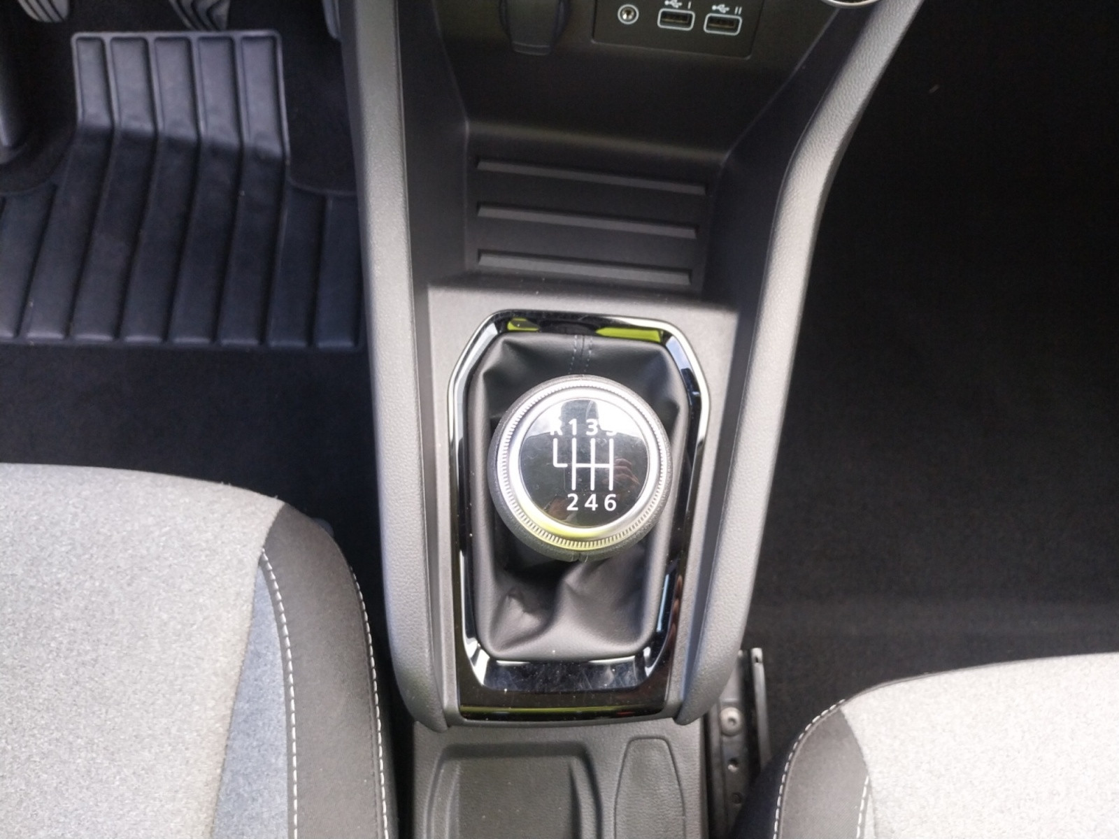 Vente en ligne Renault Clio 5 Clio Blue dCi 100 ch GSR2 au prix de 17 990 €