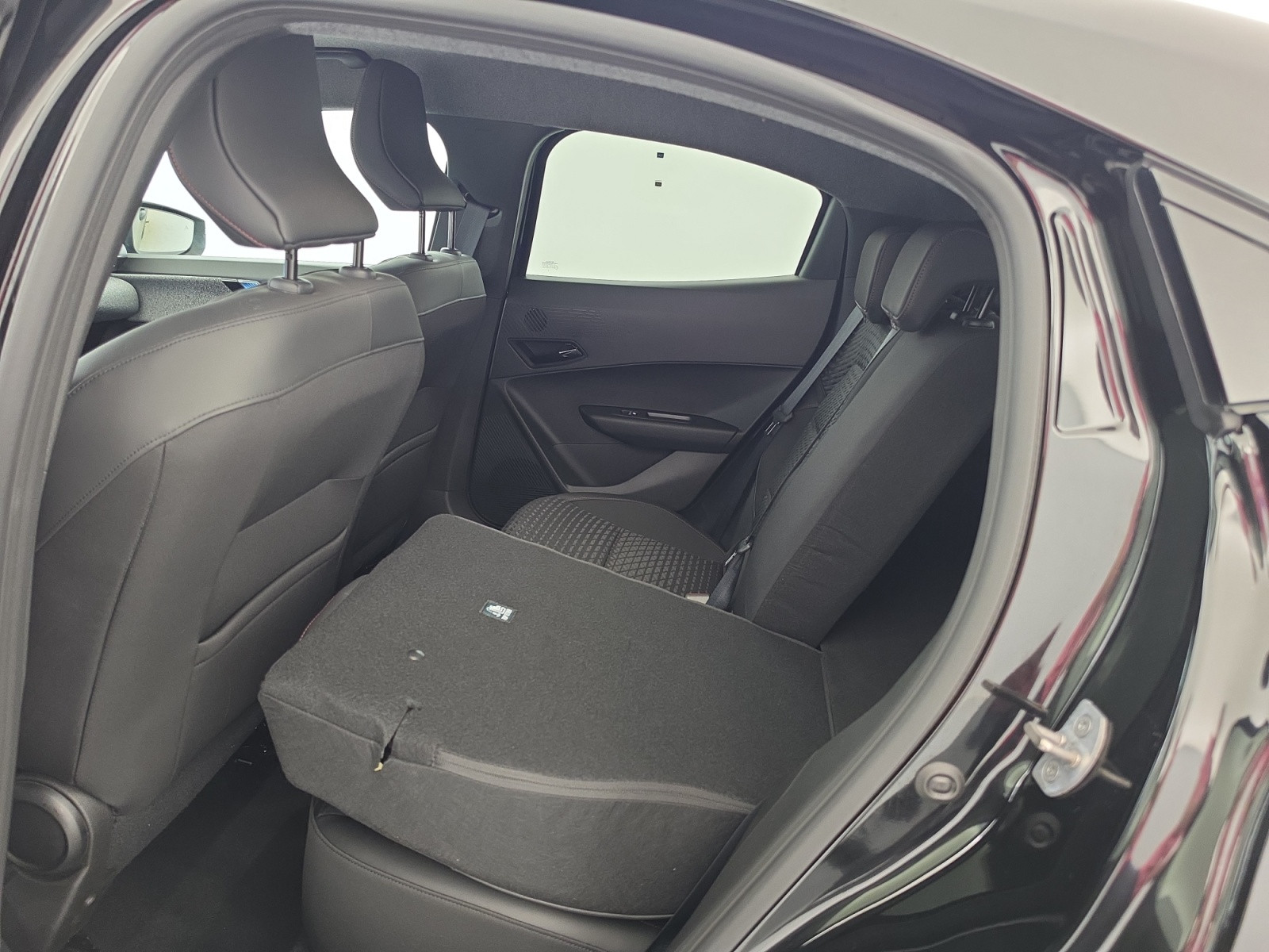 Vente en ligne Renault Clio 6 Clio E-Tech full hybrid 160 ch au prix de 25 990 €