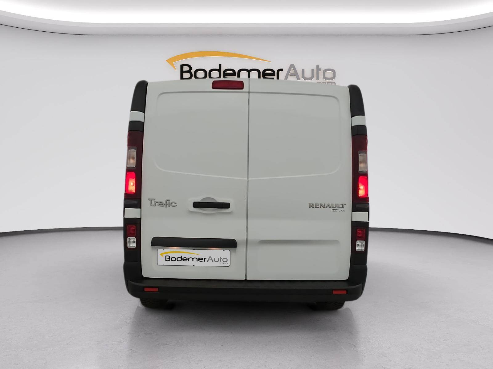 Vente en ligne Renault Trafic 3 Fourgon TRAFIC FGN L2H1 1300 KG DCI 120 au prix de 16 490 €