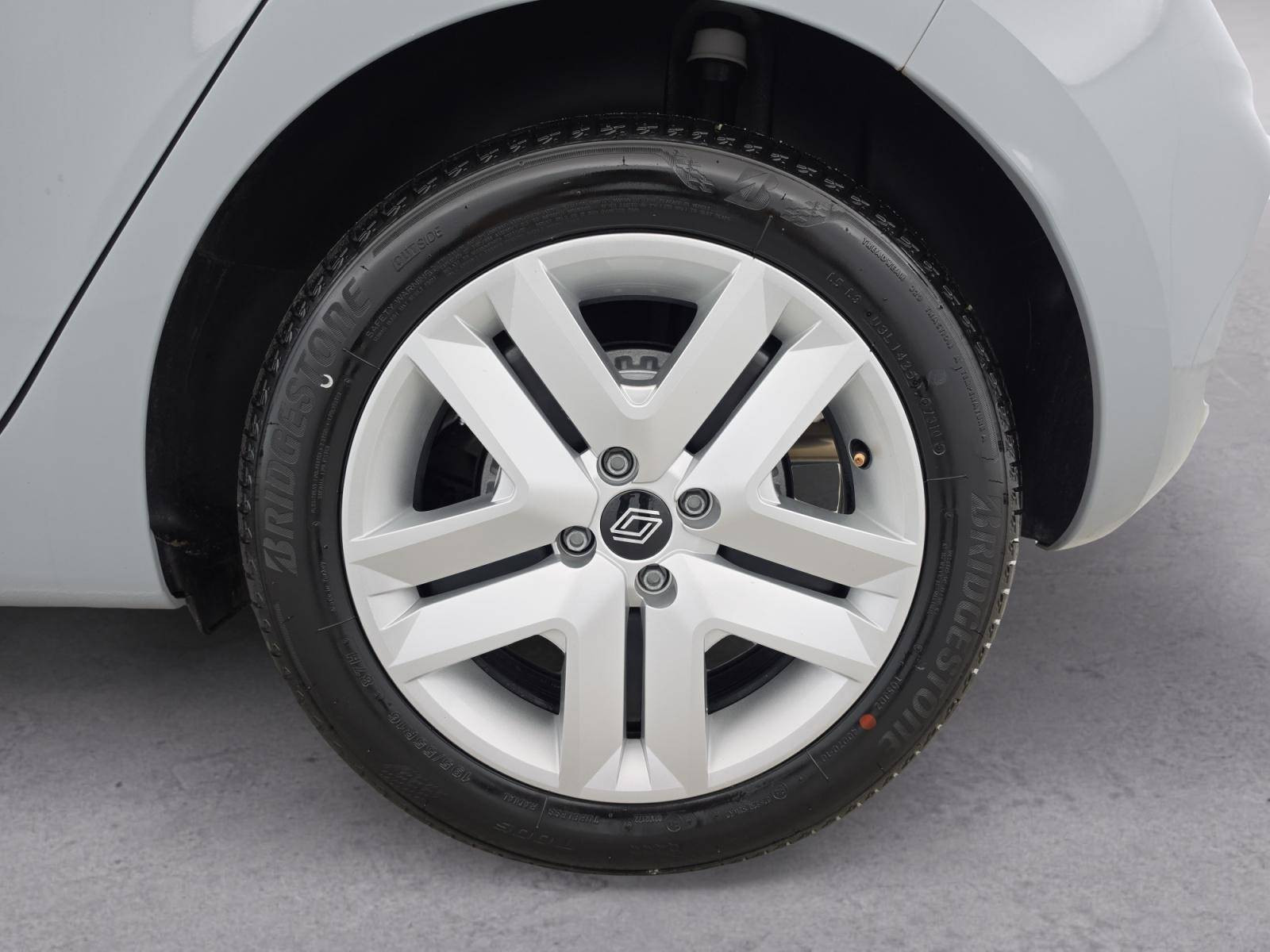 Vente en ligne Renault Clio 5 Clio Blue dCi 100 ch GSR2 au prix de 17 490 €