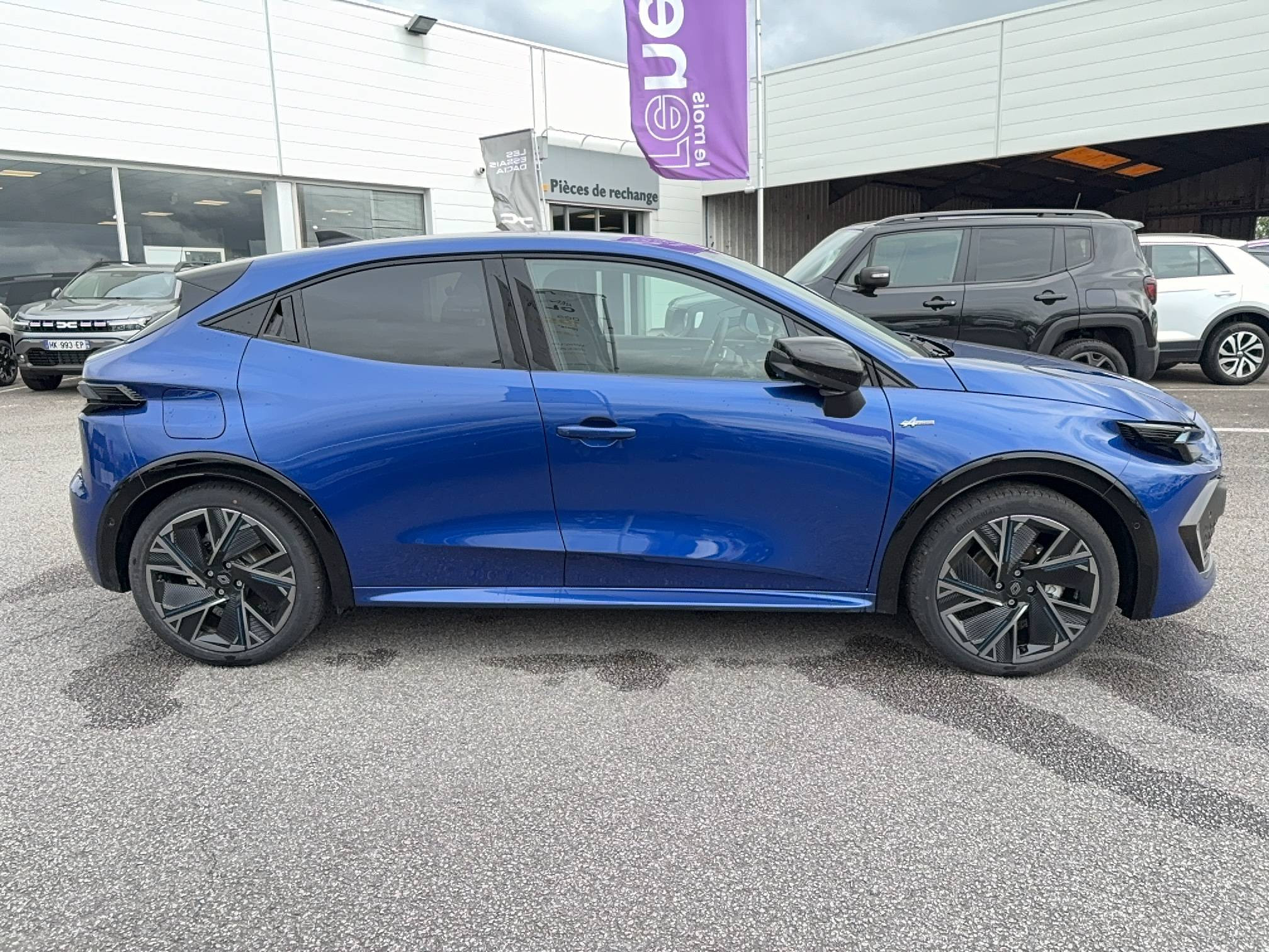 Vente en ligne Renault Clio 6 Clio E-Tech full hybrid 160 ch au prix de 27 590 €