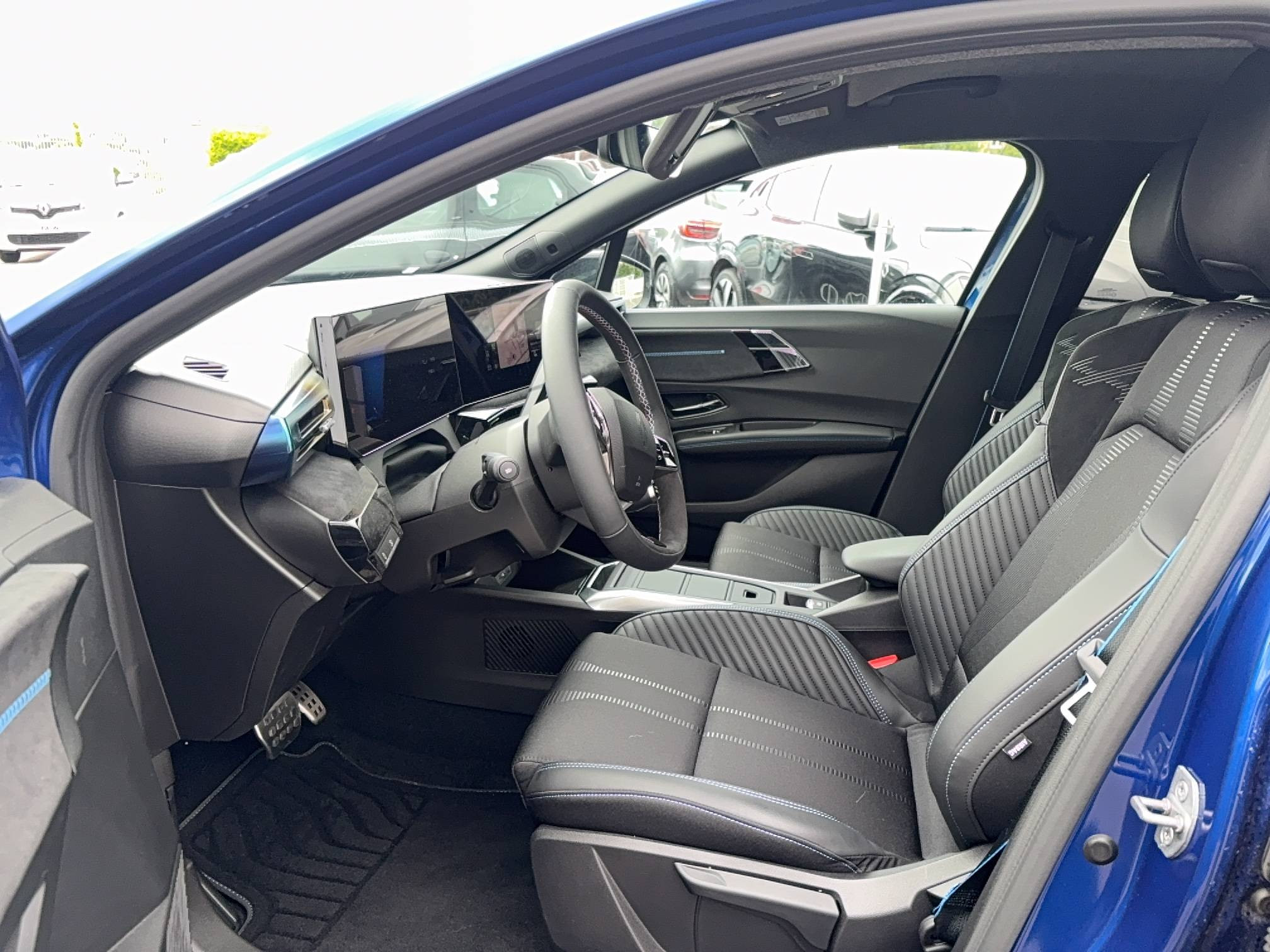 Vente en ligne Renault Clio 6 Clio E-Tech full hybrid 160 ch au prix de 27 590 €