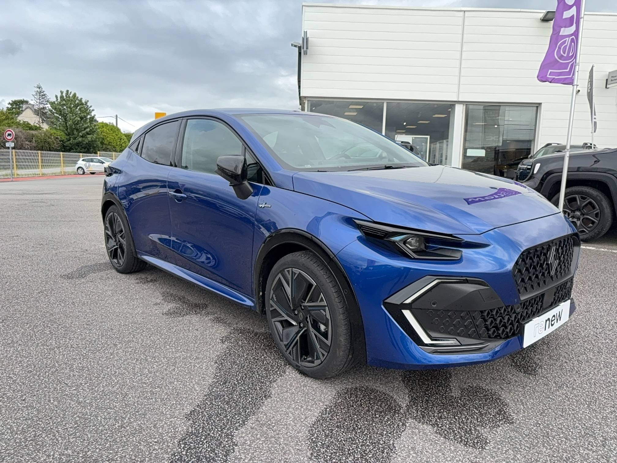 Vente en ligne Renault Clio 6 Clio E-Tech full hybrid 160 ch au prix de 27 590 €