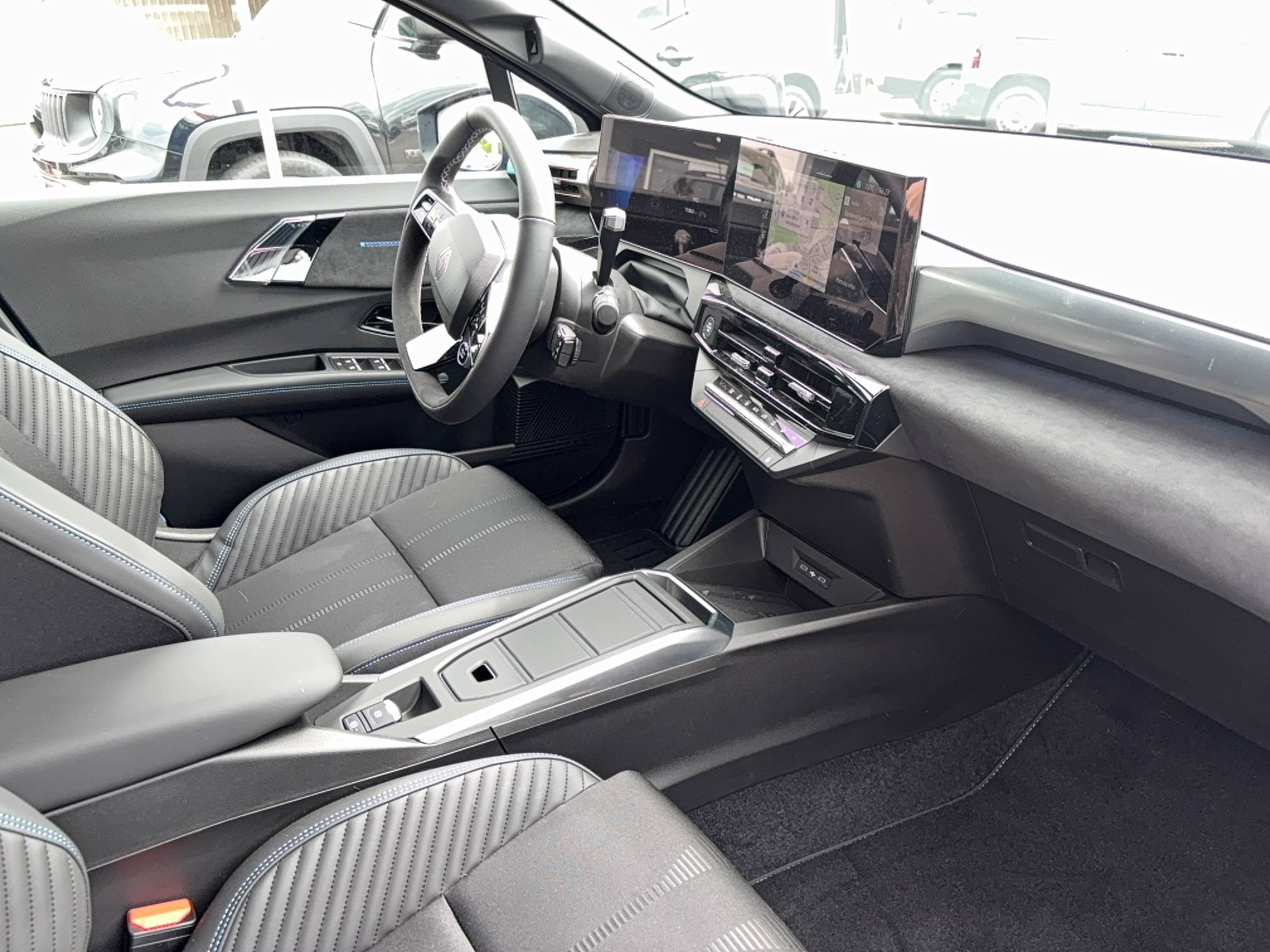 Vente en ligne Renault Clio 6 Clio E-Tech full hybrid 160 ch au prix de 27 590 €