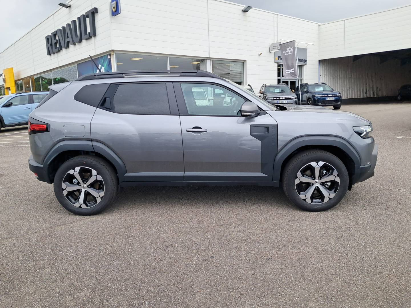 Vente en ligne Dacia Duster  Hybrid 155 au prix de 29 690 €