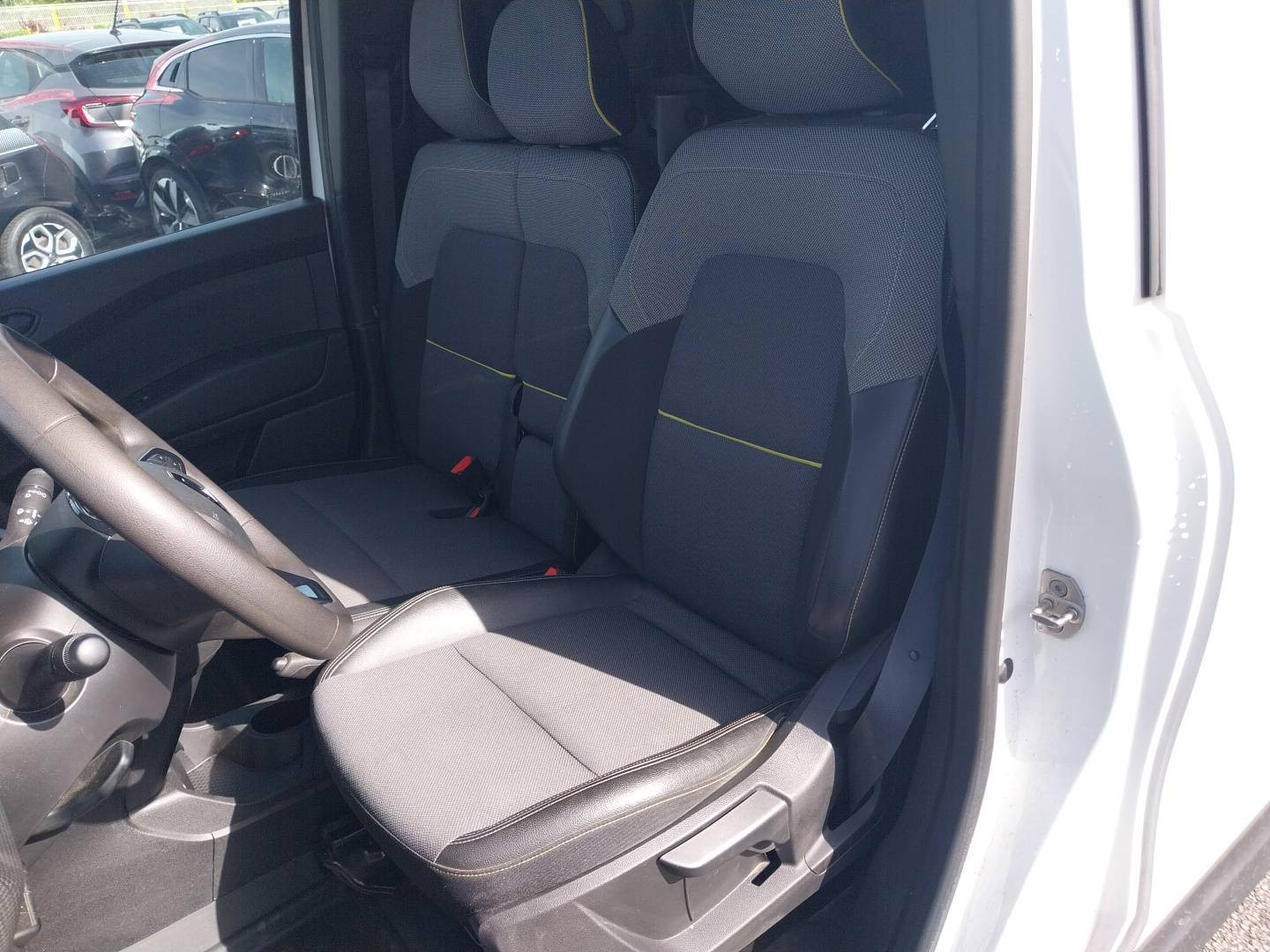 Vente en ligne Renault Kangoo Van  BLUE DCI 95 au prix de 15 990 €