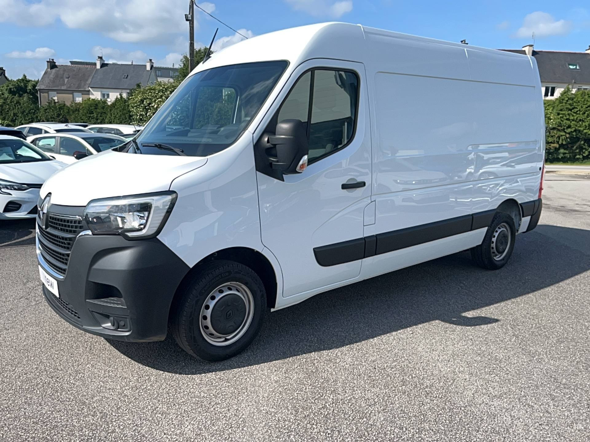 Renault Master Fourgon MASTER FGN TRAC F3500 L2H2 BLUE DCI 135 occasion de 2024 en vente à Carhaix