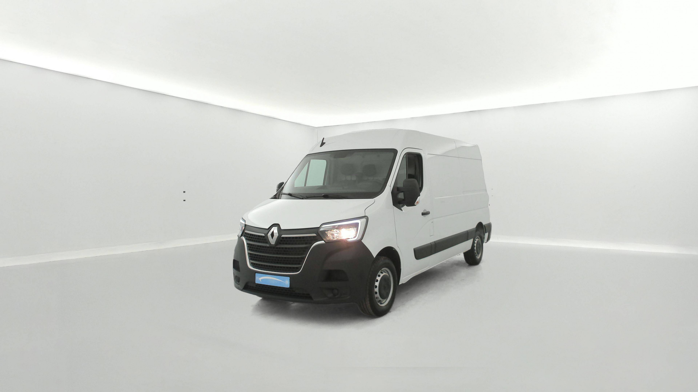 Renault Master Fourgon MASTER FGN TRAC F3500 L2H2 BLUE DCI 135 occasion de 2024 en vente à Carhaix