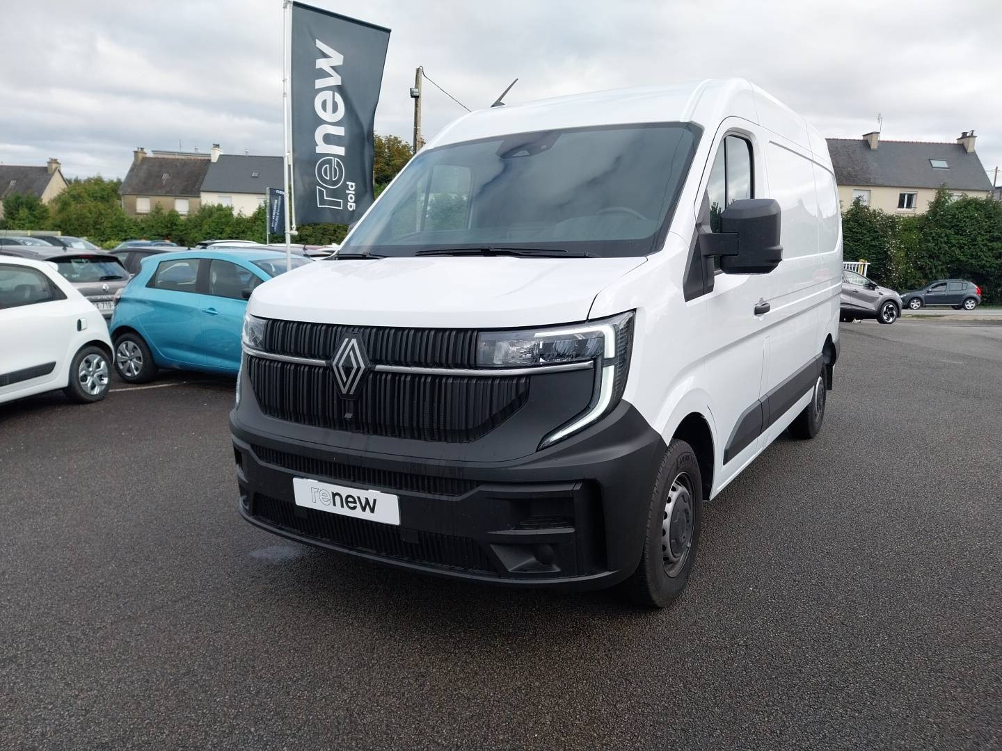 Renault Master Fourgon MASTER FG BLUE DCI 130 L2H2 3T5 TR occasion de 2025 en vente à Carhaix