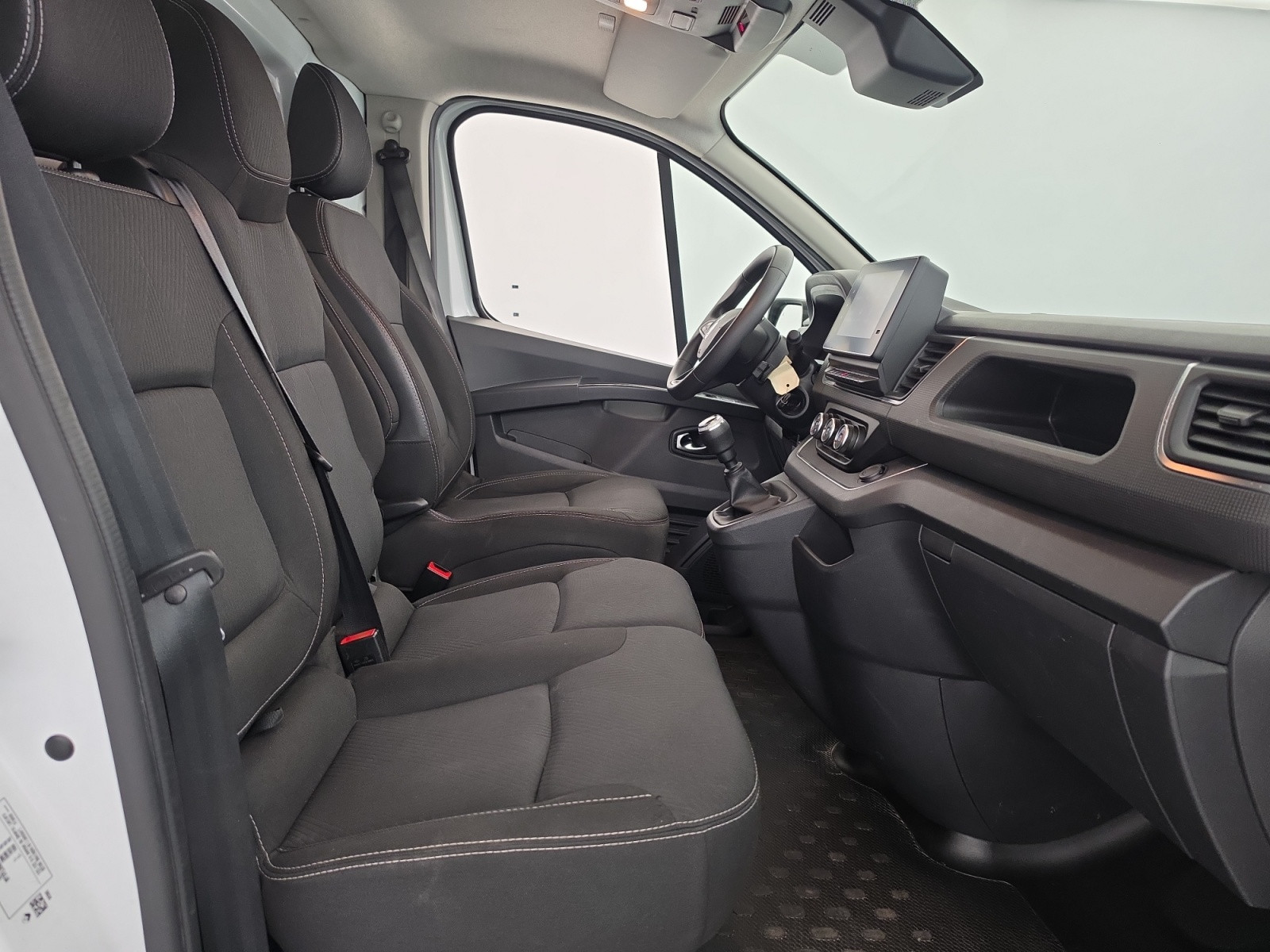 Vente en ligne Renault Trafic 3 Fourgon TRAFIC FGN L1H1 2800 KG BLUE DCI 130 au prix de 20 690 €
