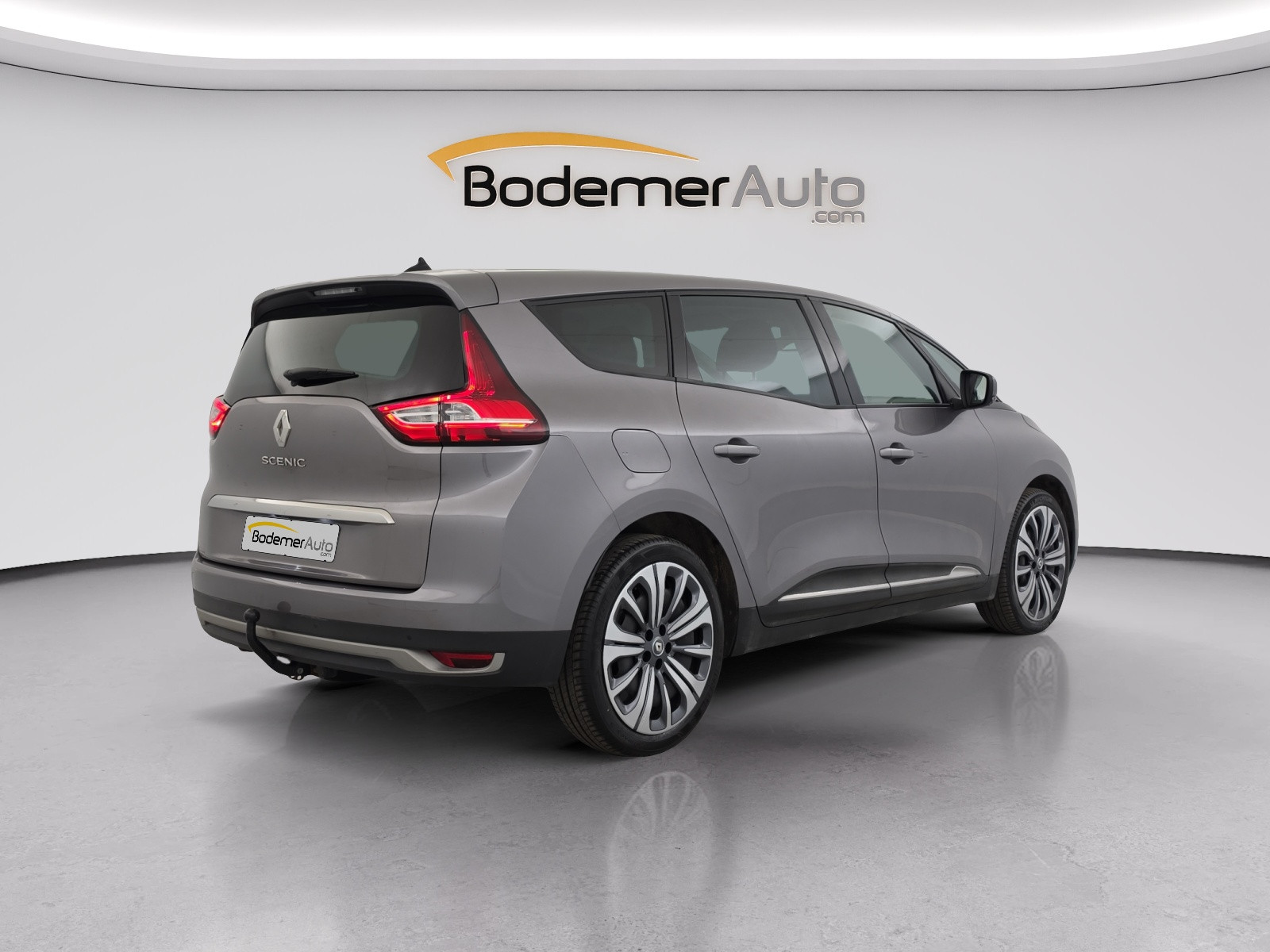 Vente en ligne Renault Grand Scenic 4 Grand Scenic TCe 140 au prix de 21 990 €
