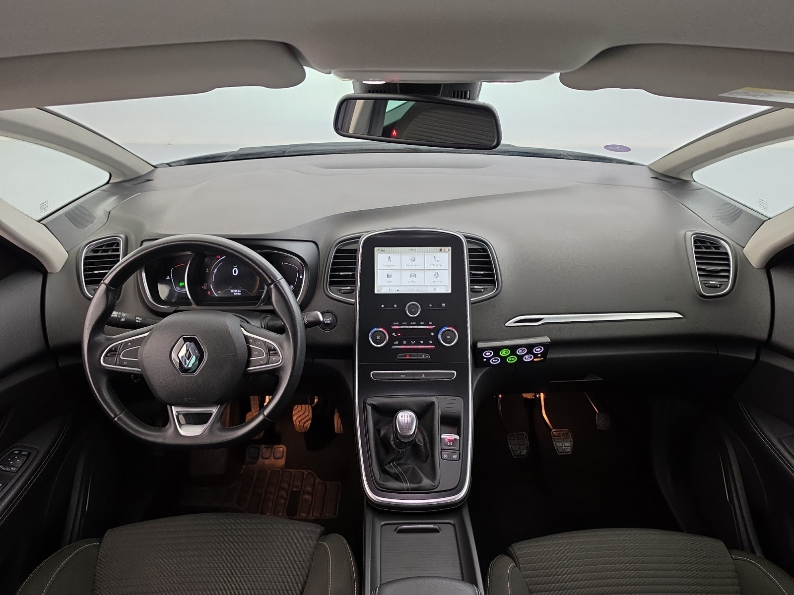 Vente en ligne Renault Grand Scenic 4 Grand Scenic TCe 140 au prix de 21 990 €