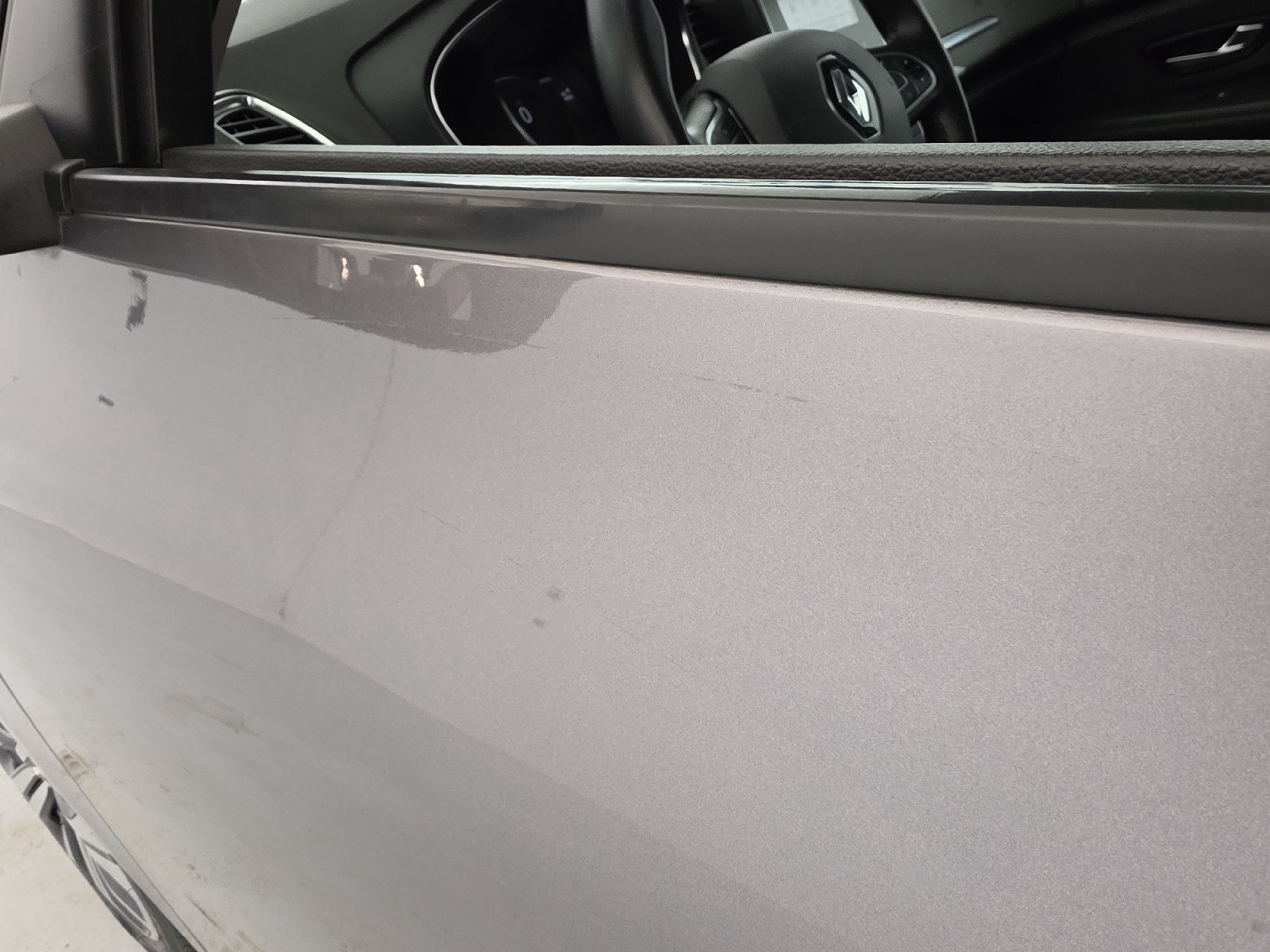 Vente en ligne Renault Grand Scenic 4 Grand Scenic TCe 140 au prix de 21 990 €