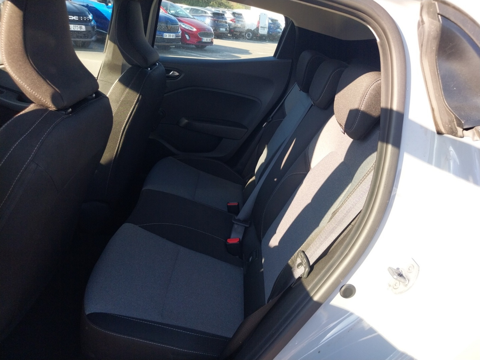 Vente en ligne Renault Clio 5 Clio dCi 100 au prix de 15 990 €