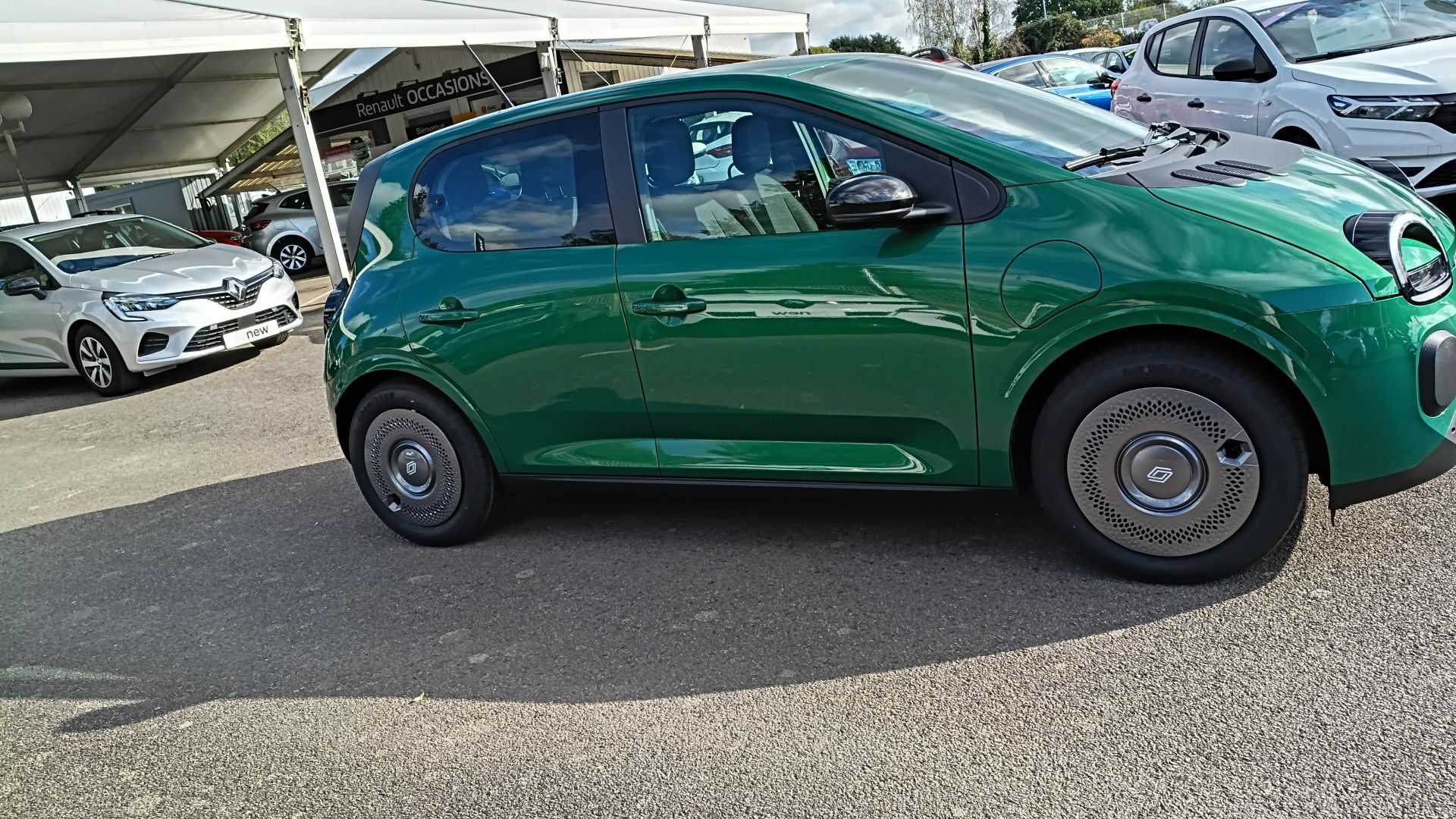 Vente en ligne Renault Twingo Electrique  80 ch autonomie urbaine au prix de 19 490 €