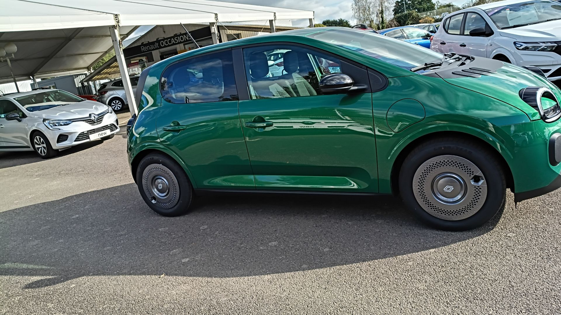 Vente en ligne Renault Twingo Electrique  80 ch autonomie urbaine au prix de 19 490 €