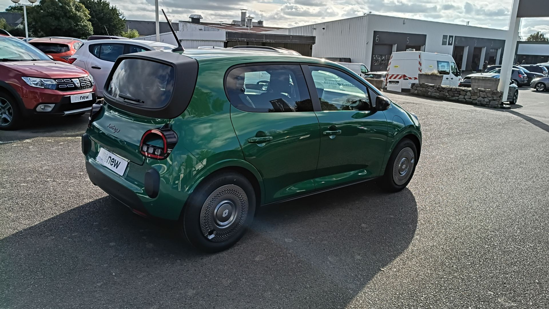 Vente en ligne Renault Twingo Electrique  80 ch autonomie urbaine au prix de 19 490 €