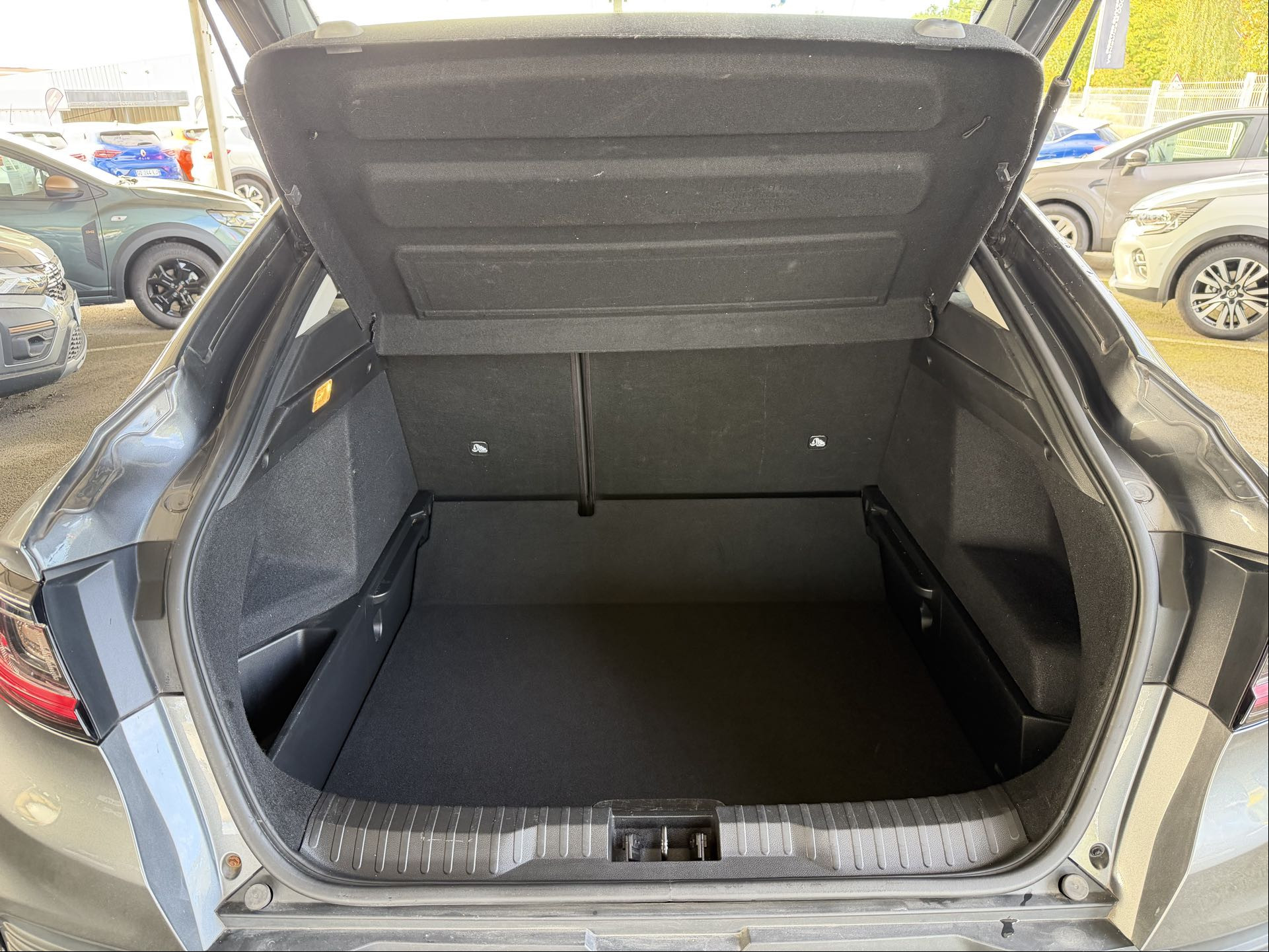 Vente en ligne Renault Arkana  TCe 140 EDC - 23 au prix de 18 490 €