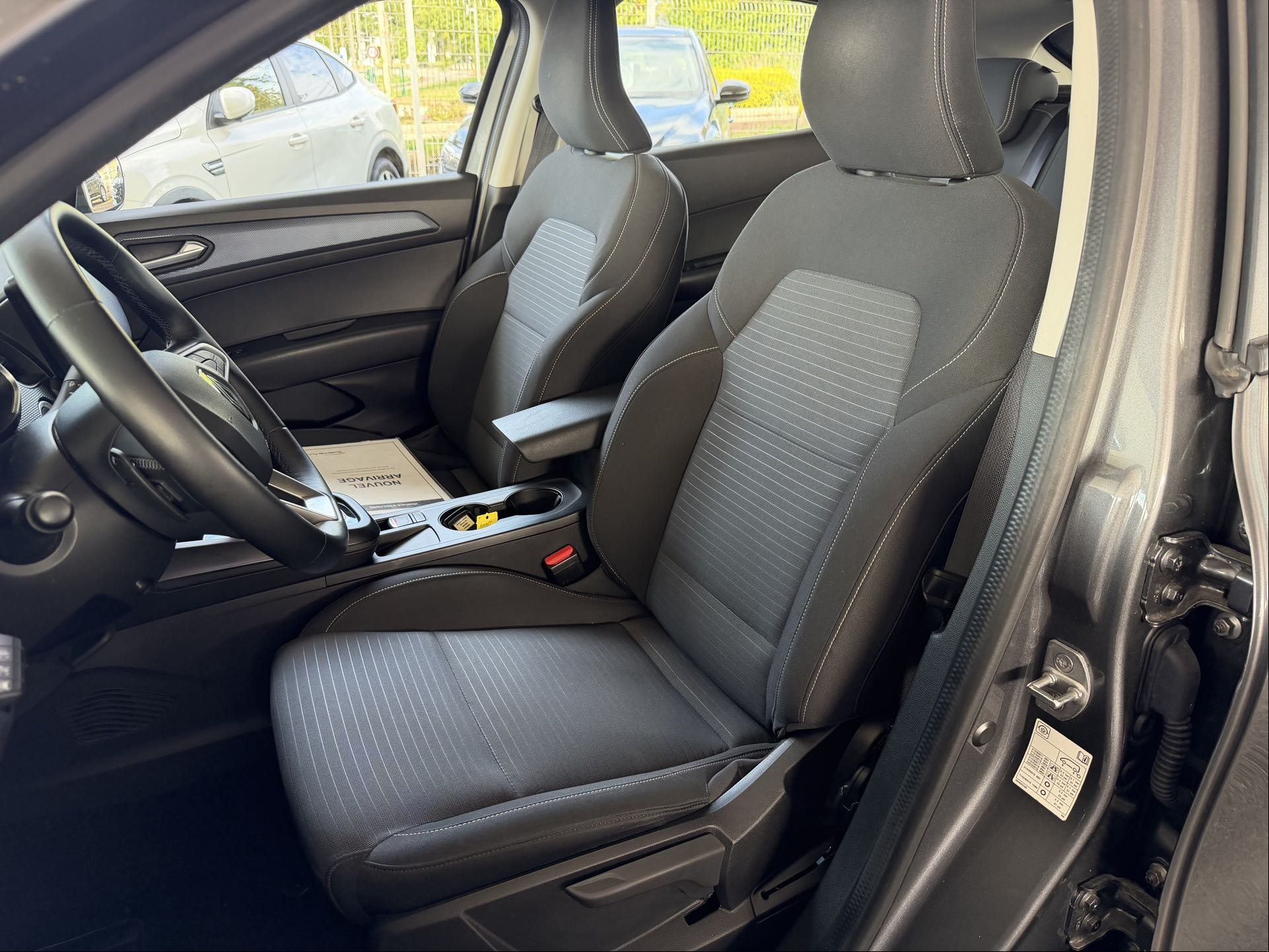 Vente en ligne Renault Arkana  TCe 140 EDC - 23 au prix de 18 490 €