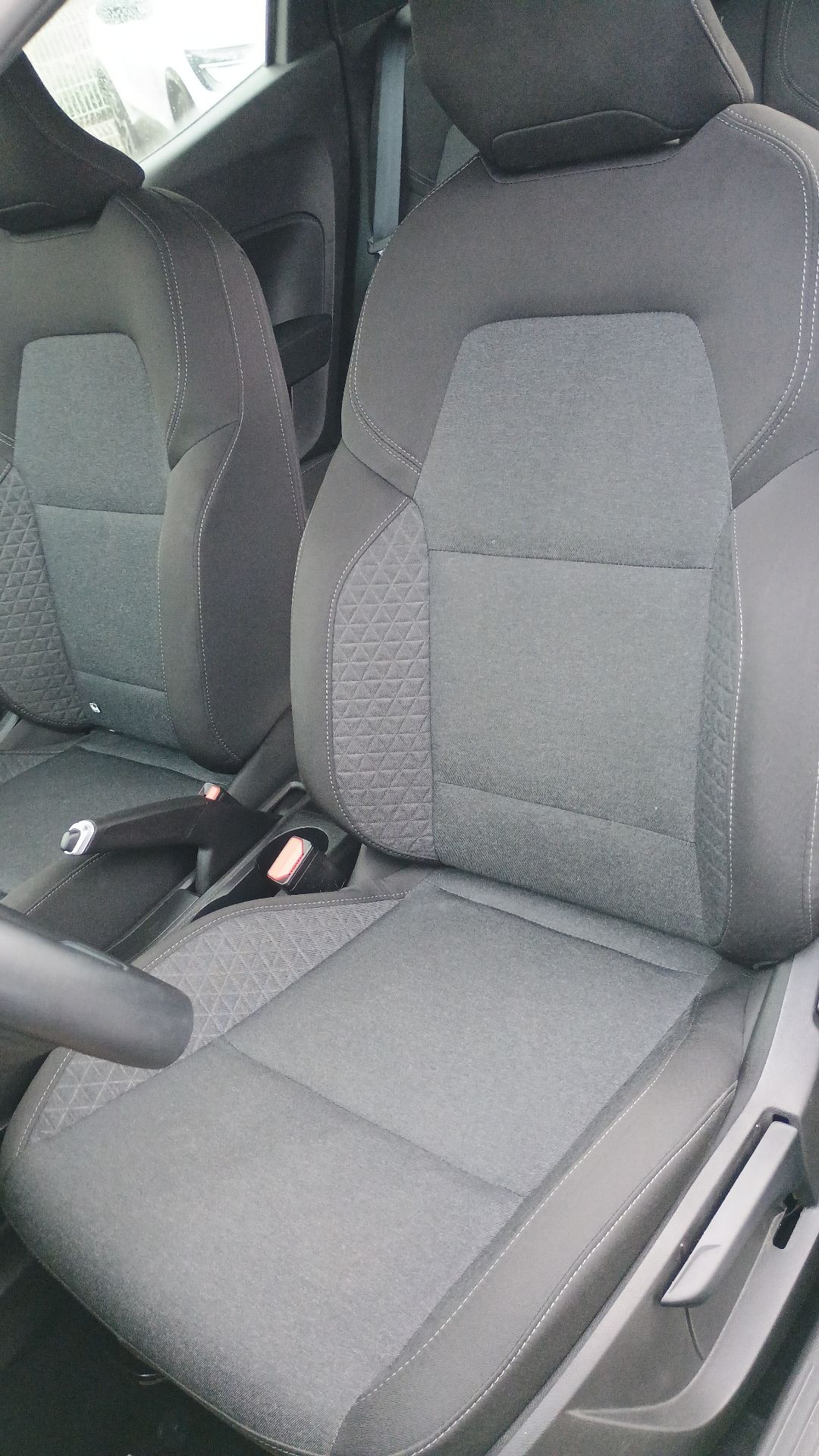 Vente en ligne Renault Clio 5 Clio TCe 90 au prix de 14 490 €