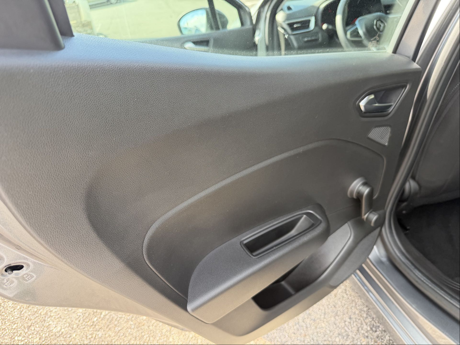 Vente en ligne Renault Clio 5 Clio TCe 90 au prix de 14 790 €