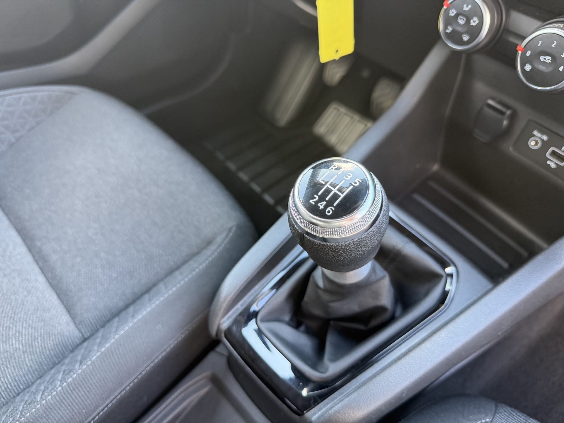 Vente en ligne Renault Clio 5 Clio TCe 90 au prix de 14 790 €