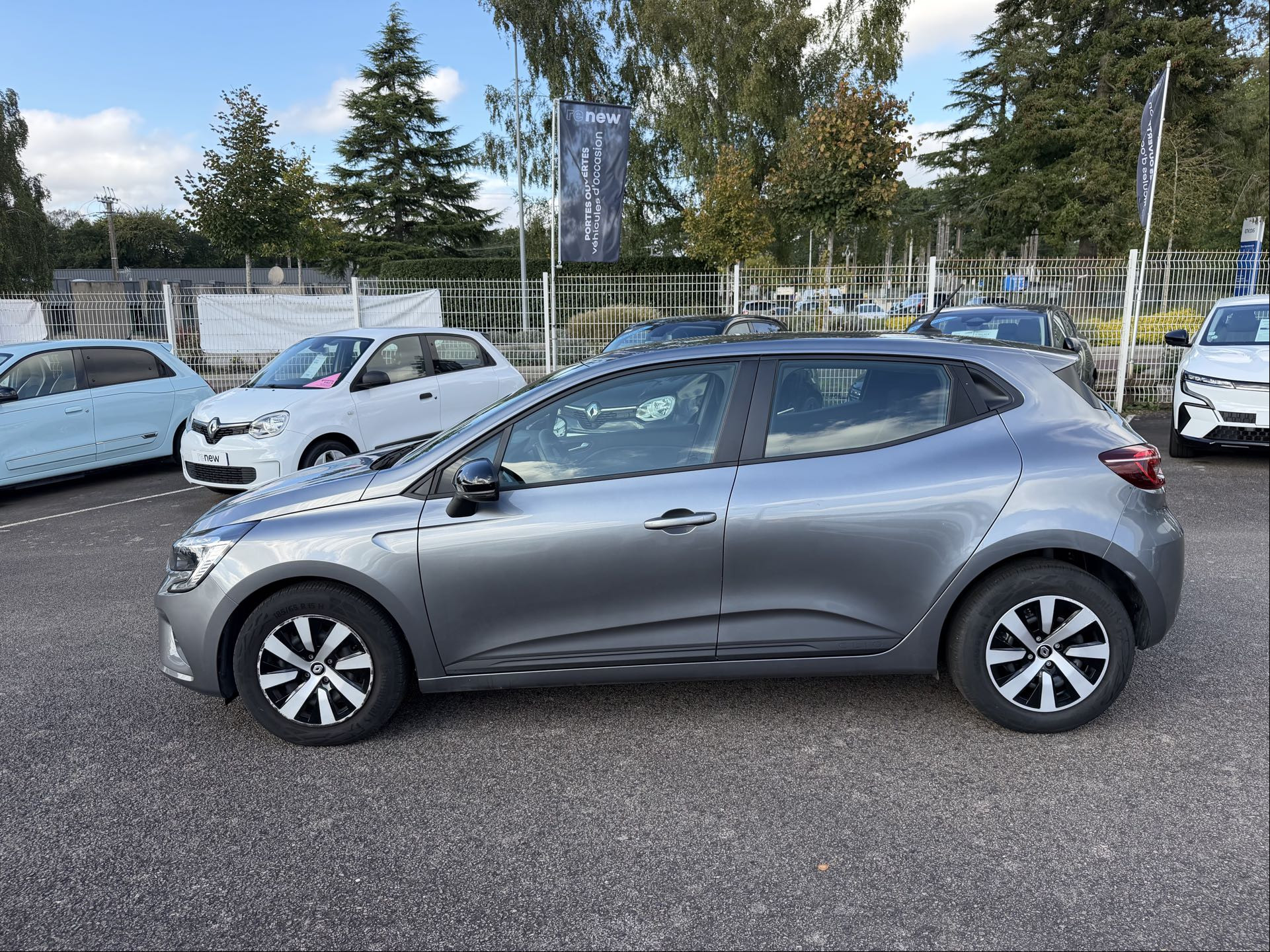 Vente en ligne Renault Clio 5 Clio TCe 90 au prix de 14 790 €
