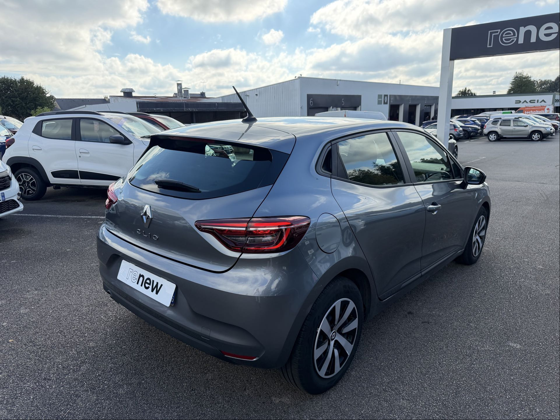 Vente en ligne Renault Clio 5 Clio TCe 90 au prix de 14 790 €