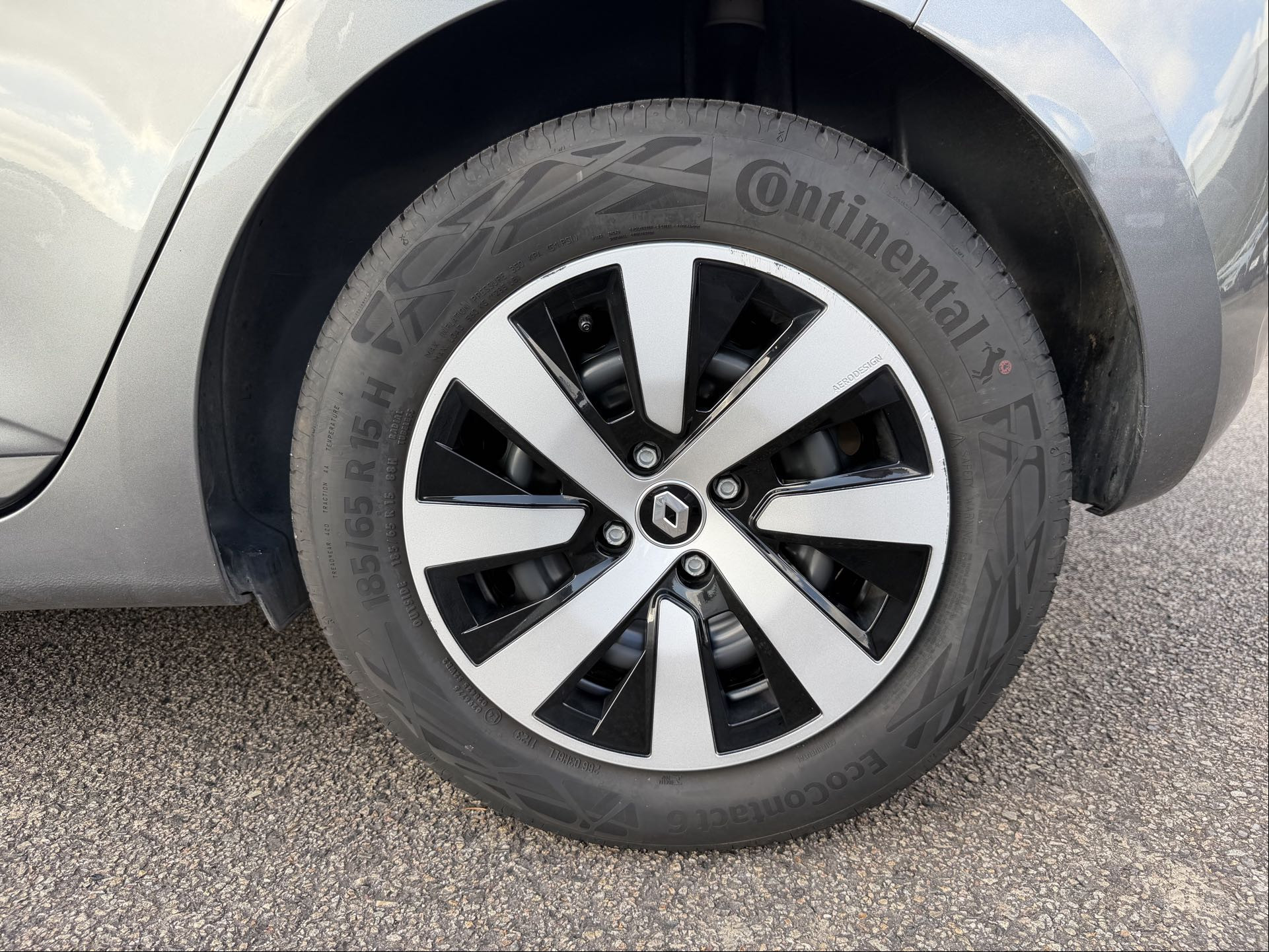 Vente en ligne Renault Clio 5 Clio TCe 90 au prix de 14 790 €