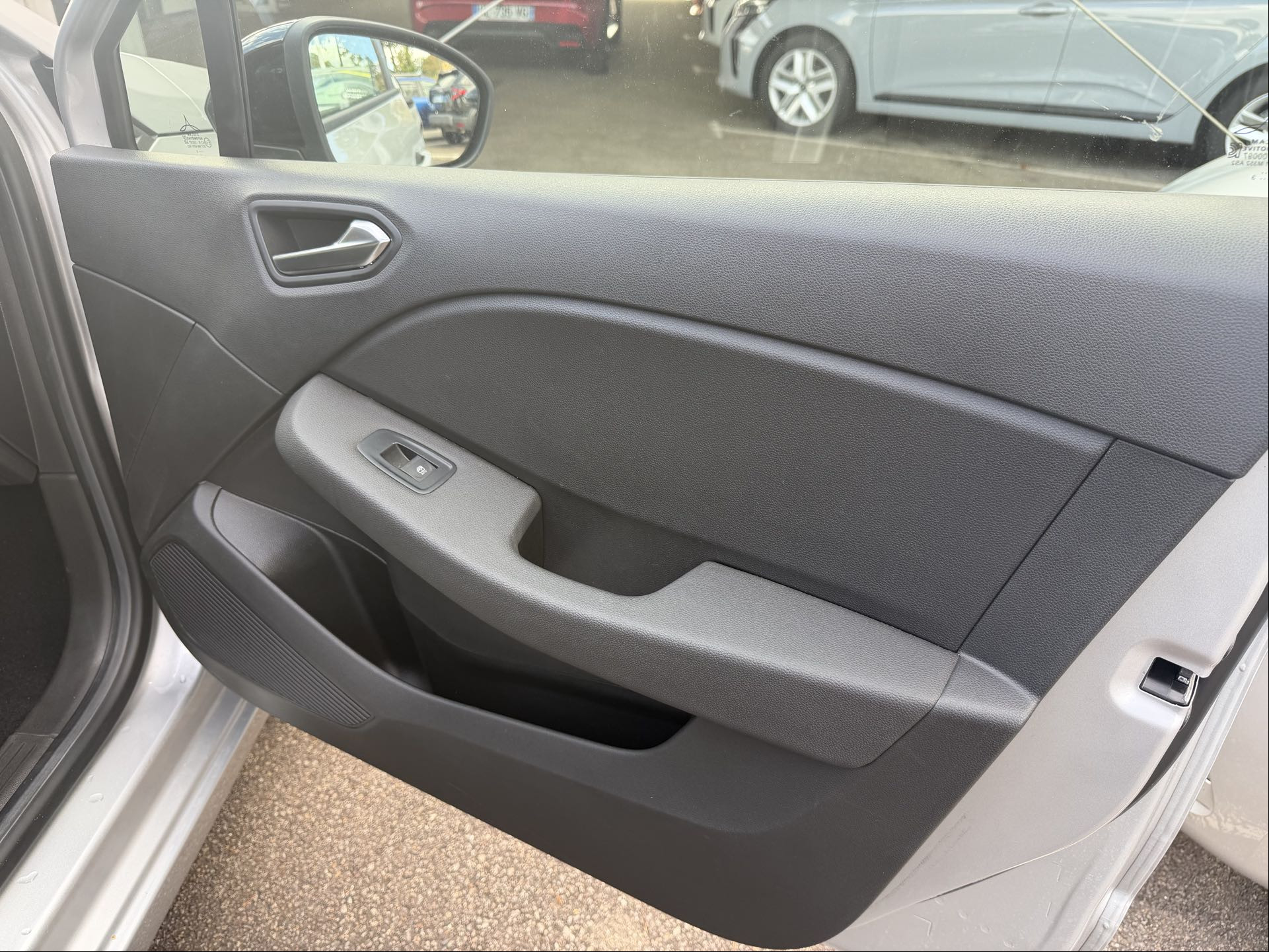 Vente en ligne Renault Clio 5 Clio TCe 90 au prix de 14 790 €