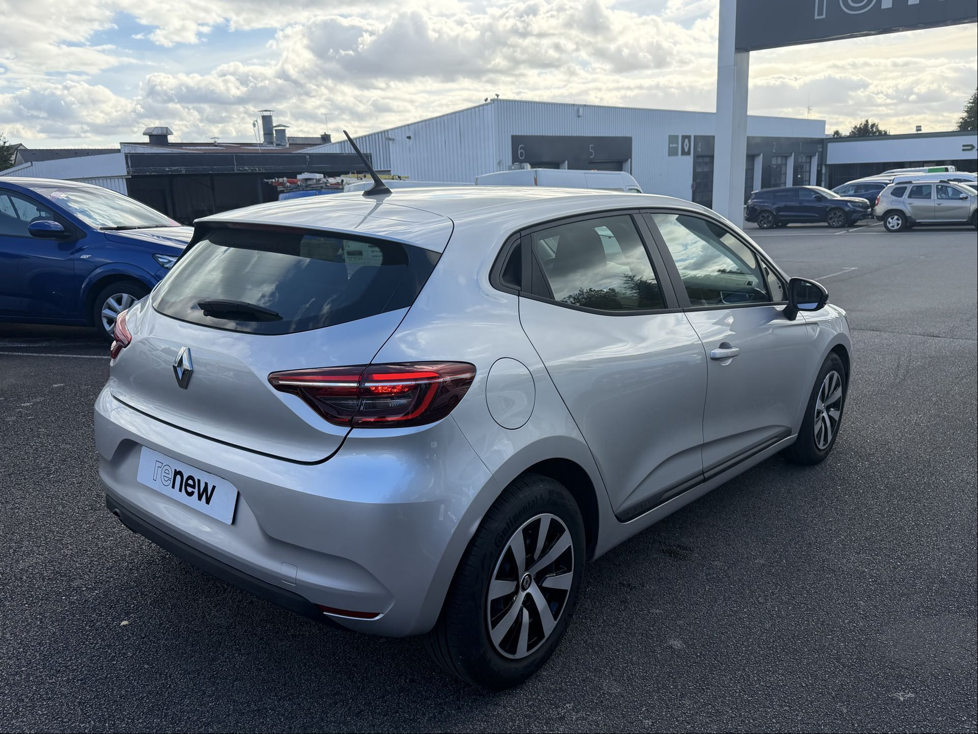 Vente en ligne Renault Clio 5 Clio TCe 90 au prix de 14 790 €