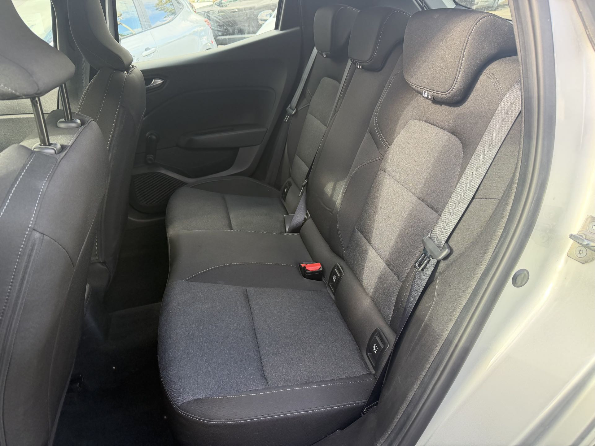 Vente en ligne Renault Clio 5 Clio TCe 90 au prix de 14 790 €
