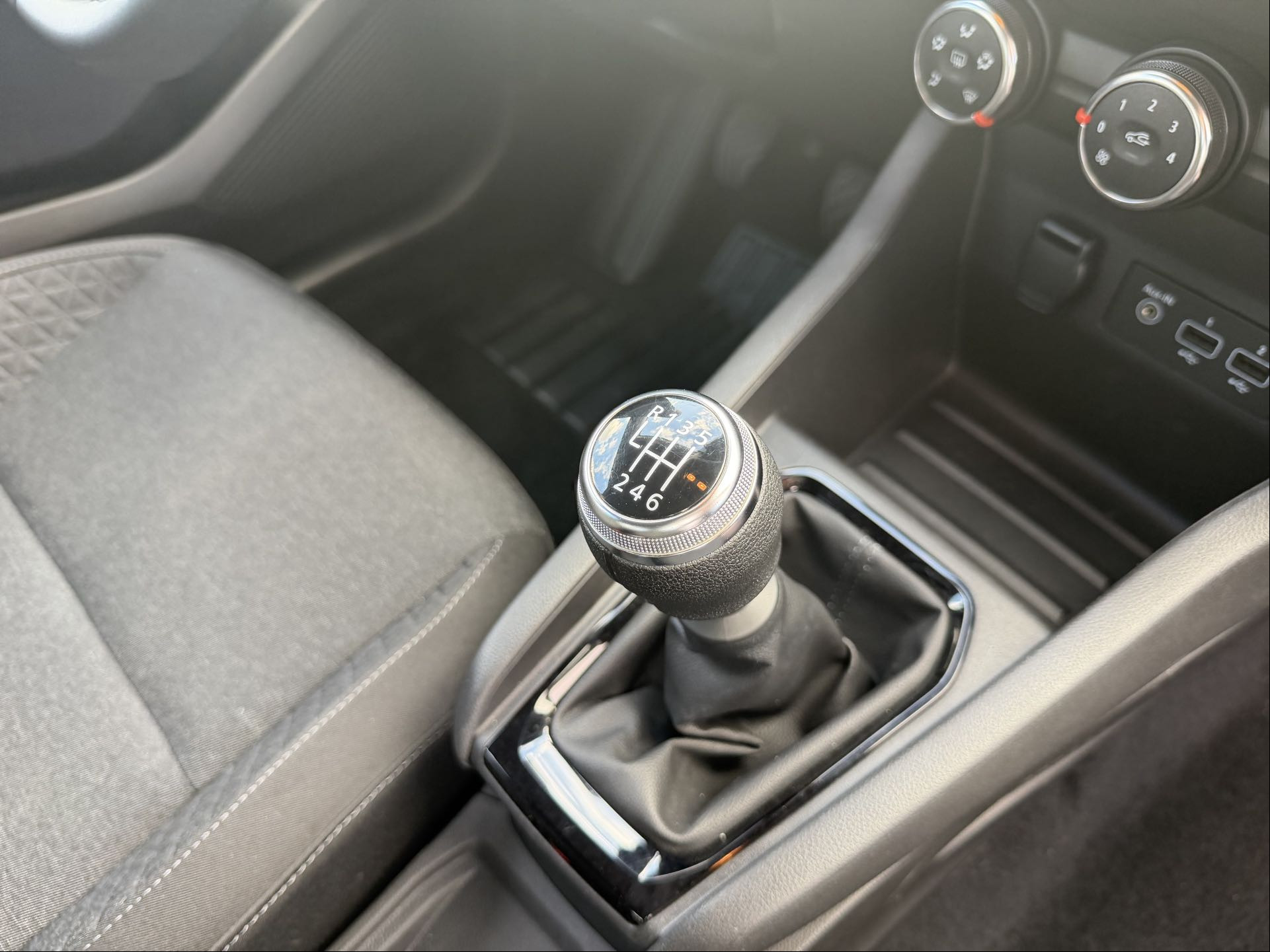 Vente en ligne Renault Clio 5 Clio TCe 90 au prix de 14 790 €