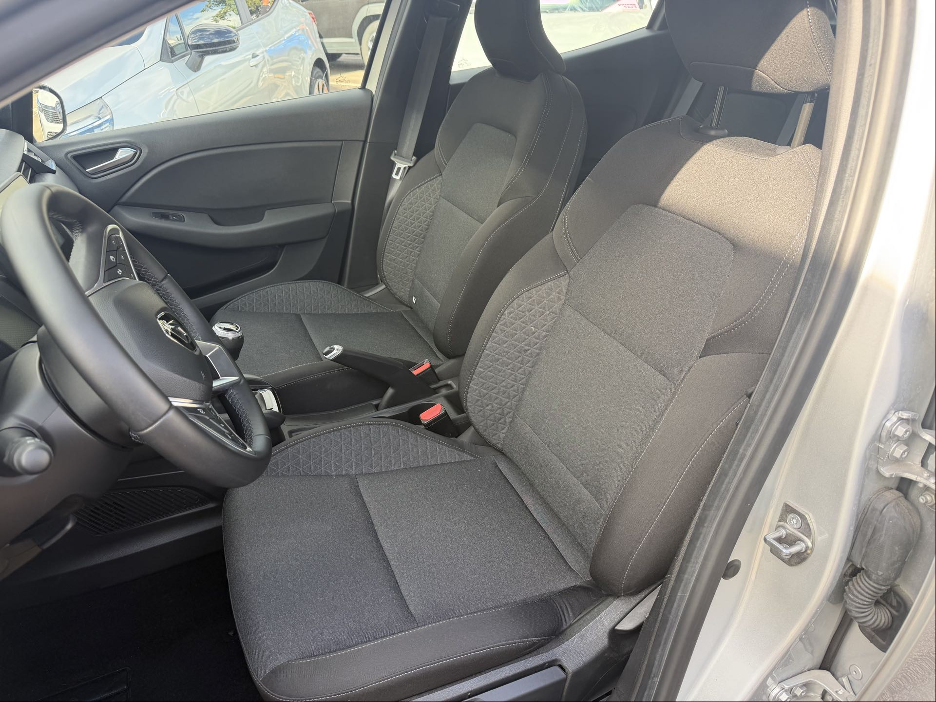 Vente en ligne Renault Clio 5 Clio TCe 90 au prix de 14 790 €