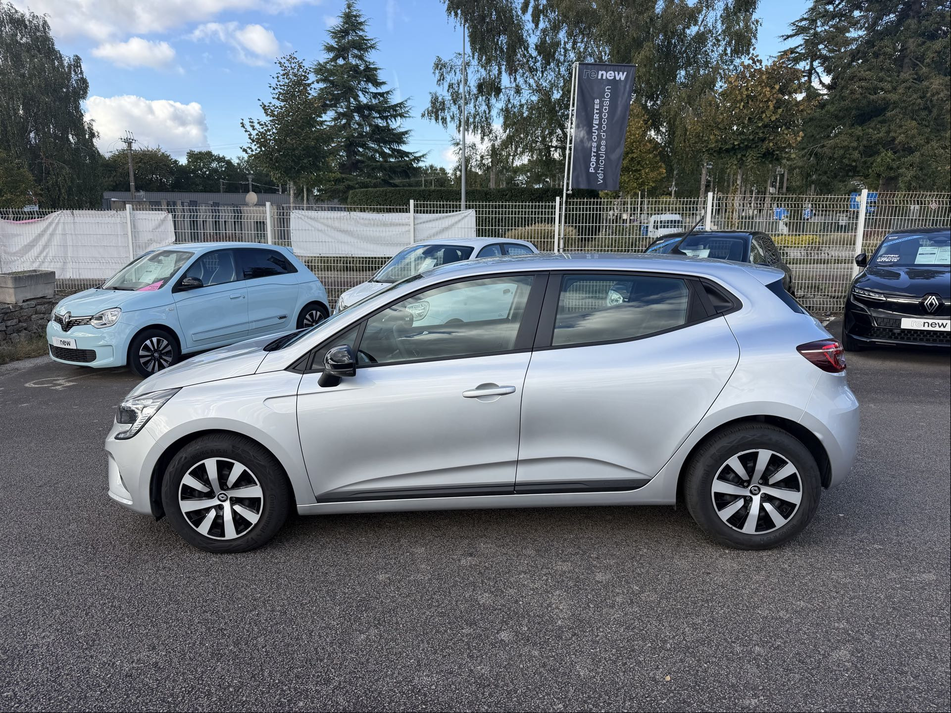Vente en ligne Renault Clio 5 Clio TCe 90 au prix de 14 790 €