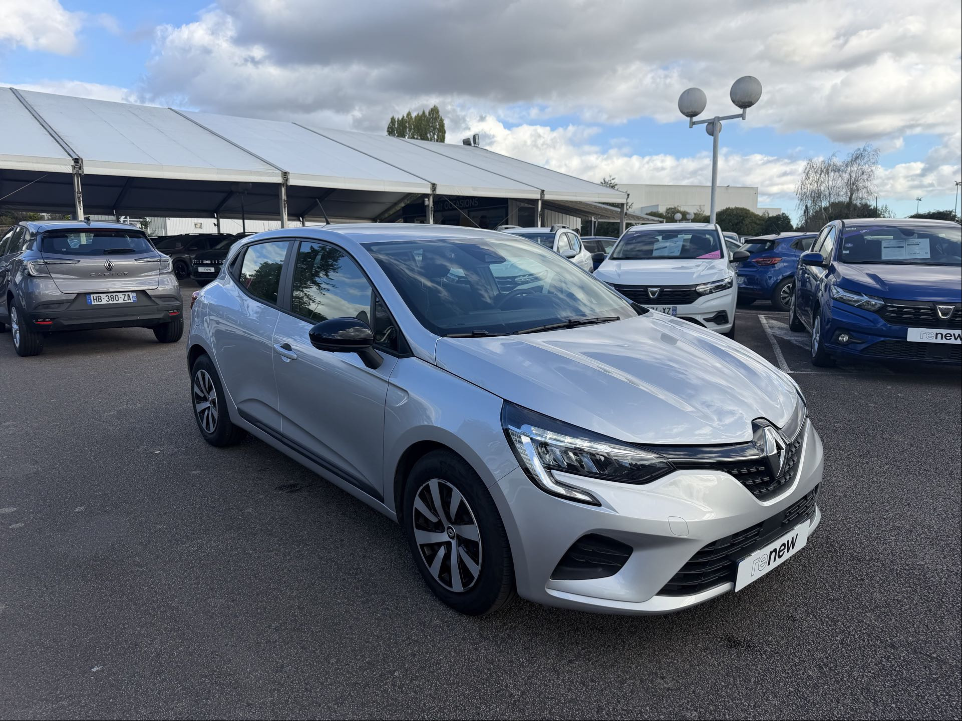 Vente en ligne Renault Clio 5 Clio TCe 90 au prix de 14 790 €