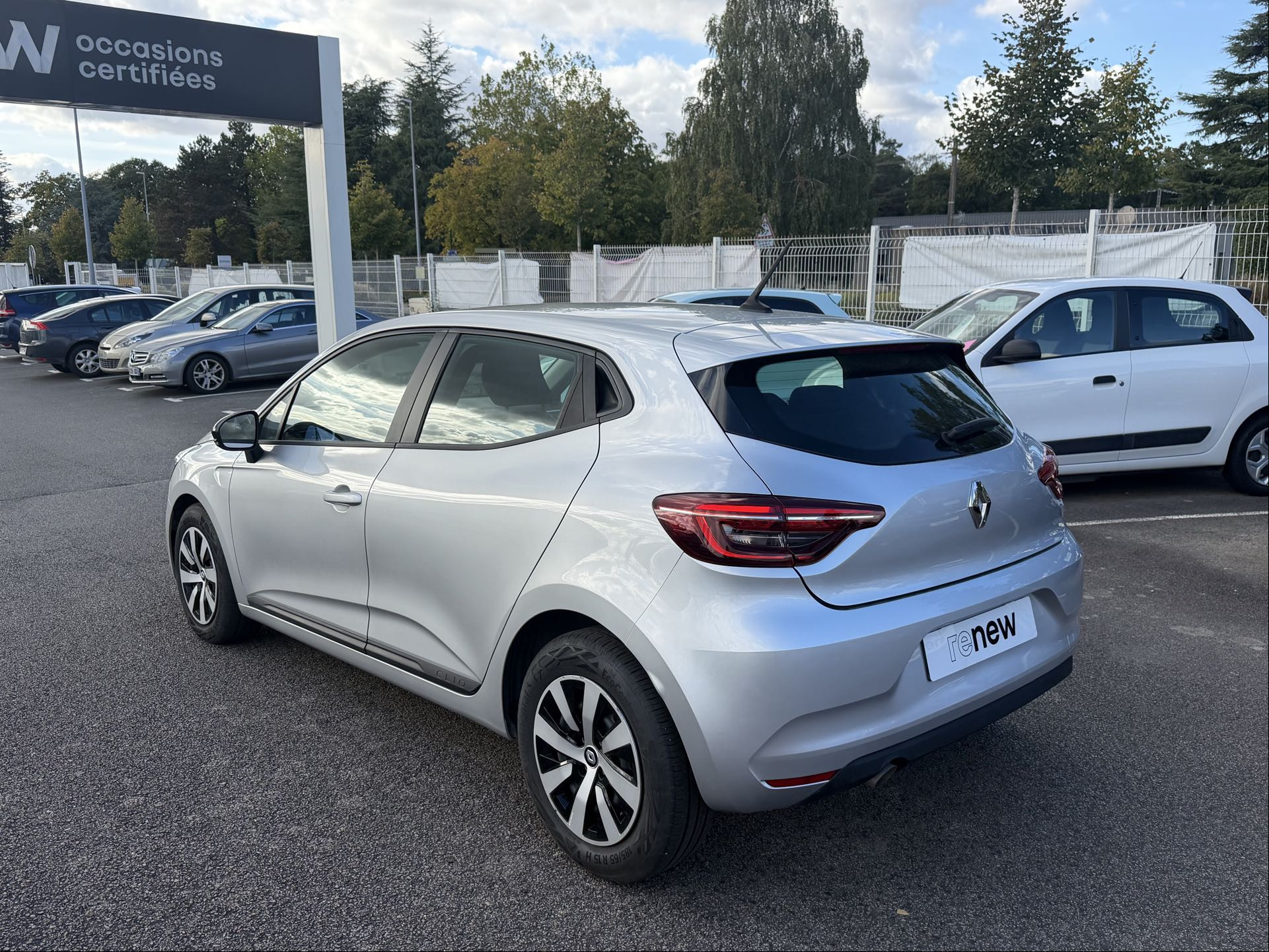 Vente en ligne Renault Clio 5 Clio TCe 90 au prix de 14 790 €