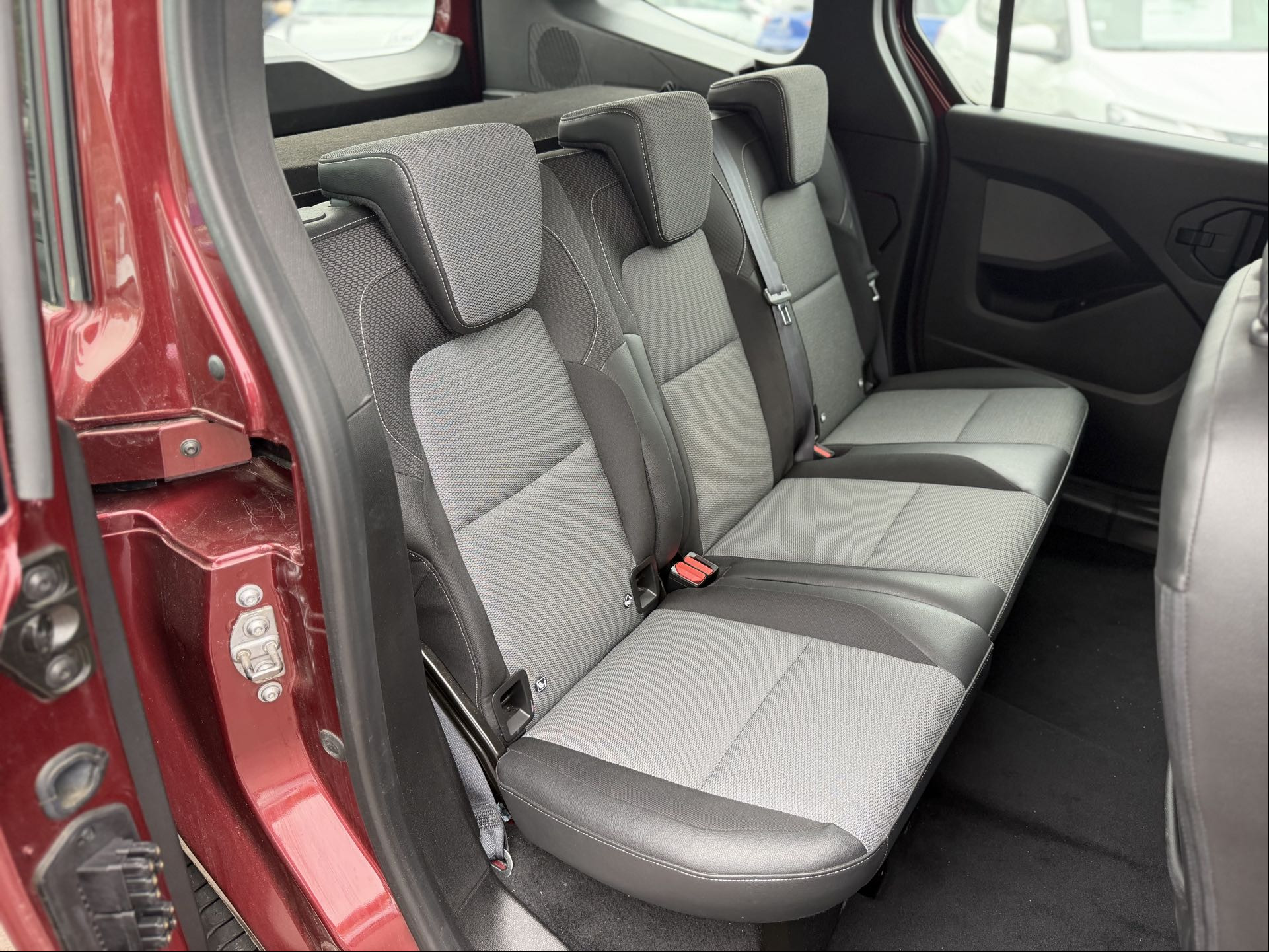 Vente en ligne Renault Kangoo  Blue dCi 95 au prix de 19 990 €
