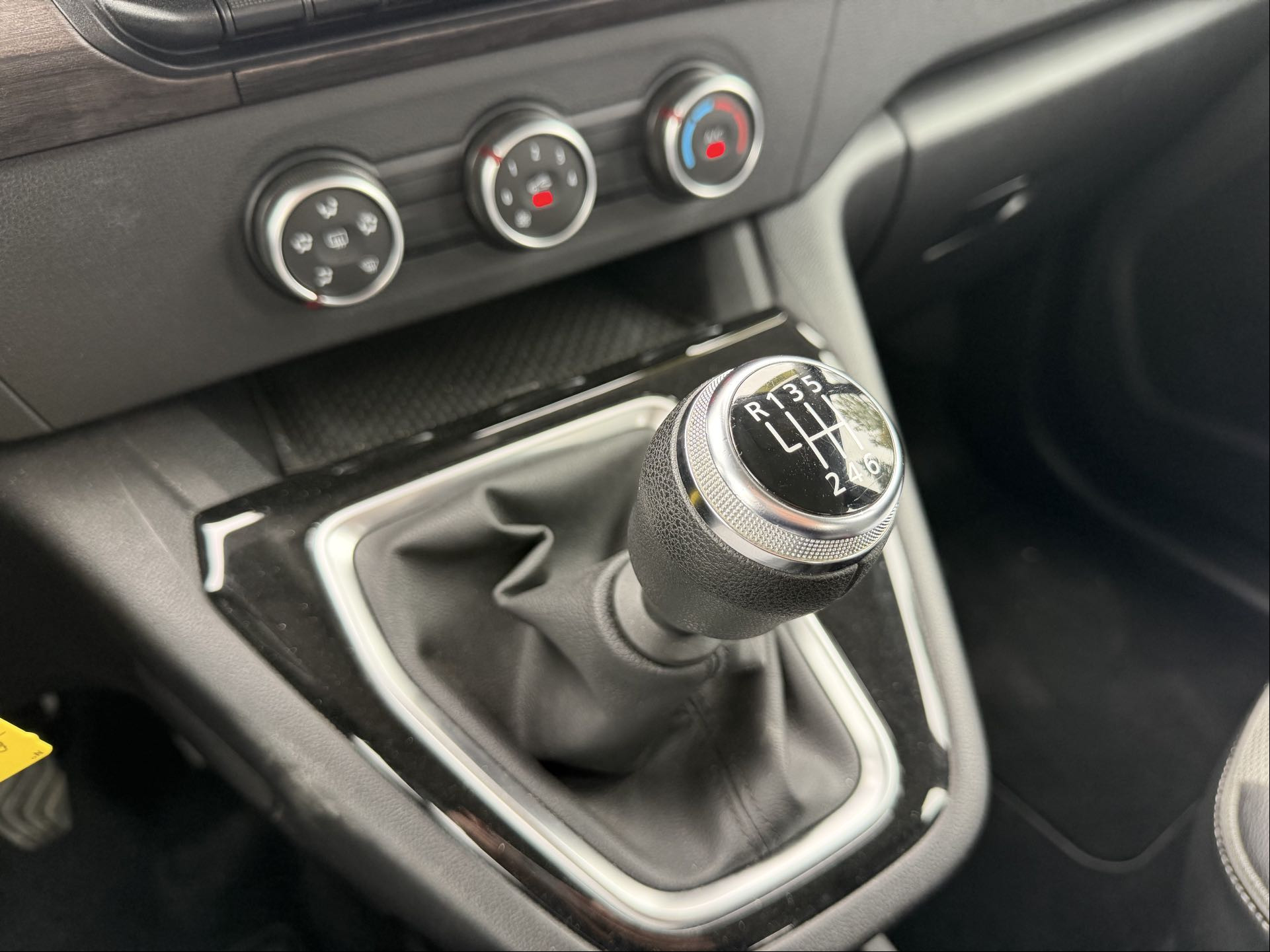 Vente en ligne Renault Kangoo  Blue dCi 95 au prix de 19 990 €